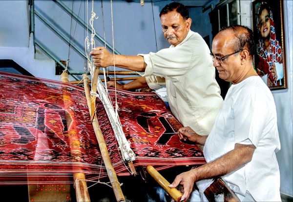 Why Patola Sarees Are Expensive — The True Value of Handwork.