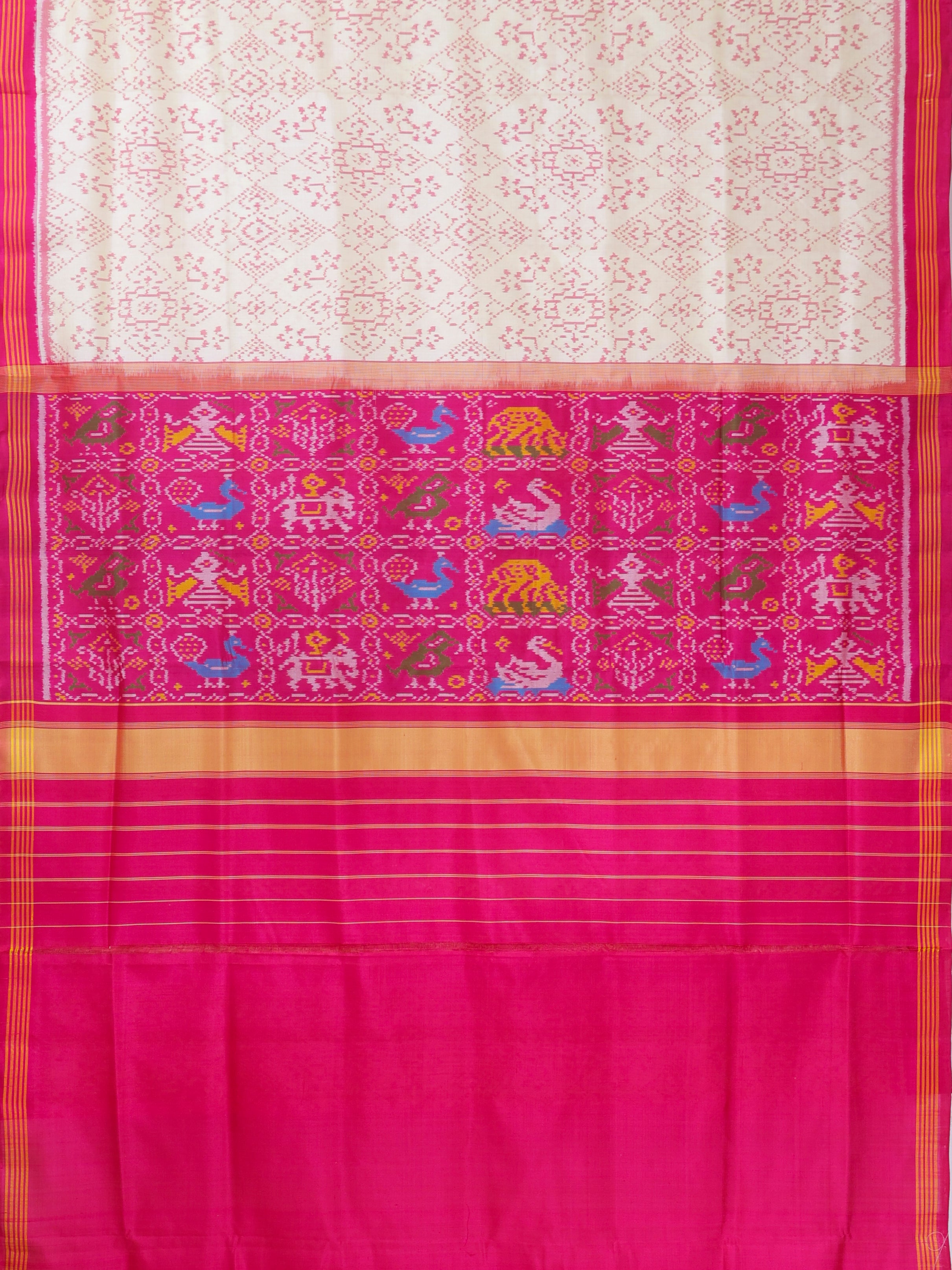Paan chanda design with motif pallu design single ikat patola saree
