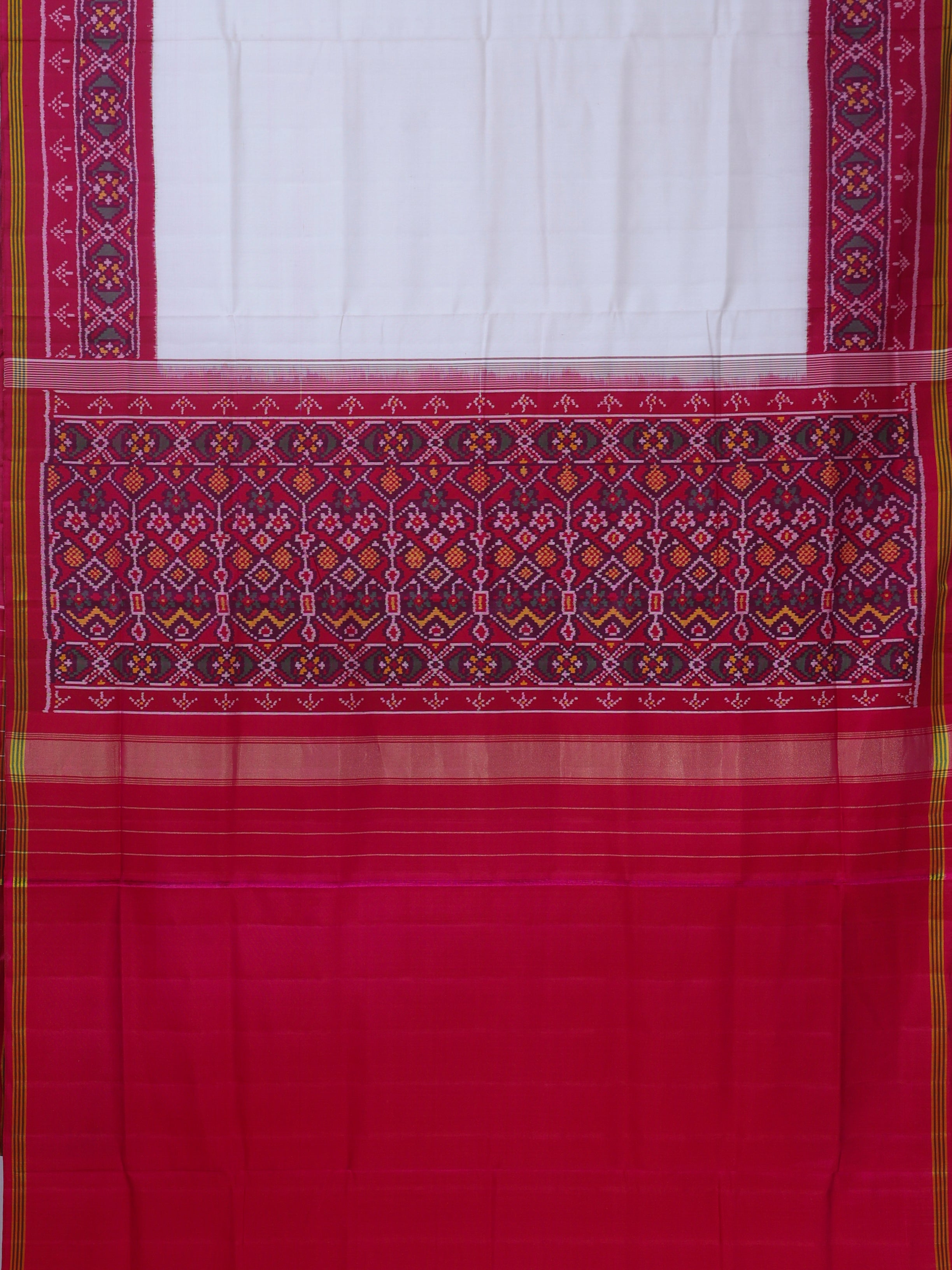 Plain patola saree with pallu border traditional design semi double ikat patola saree