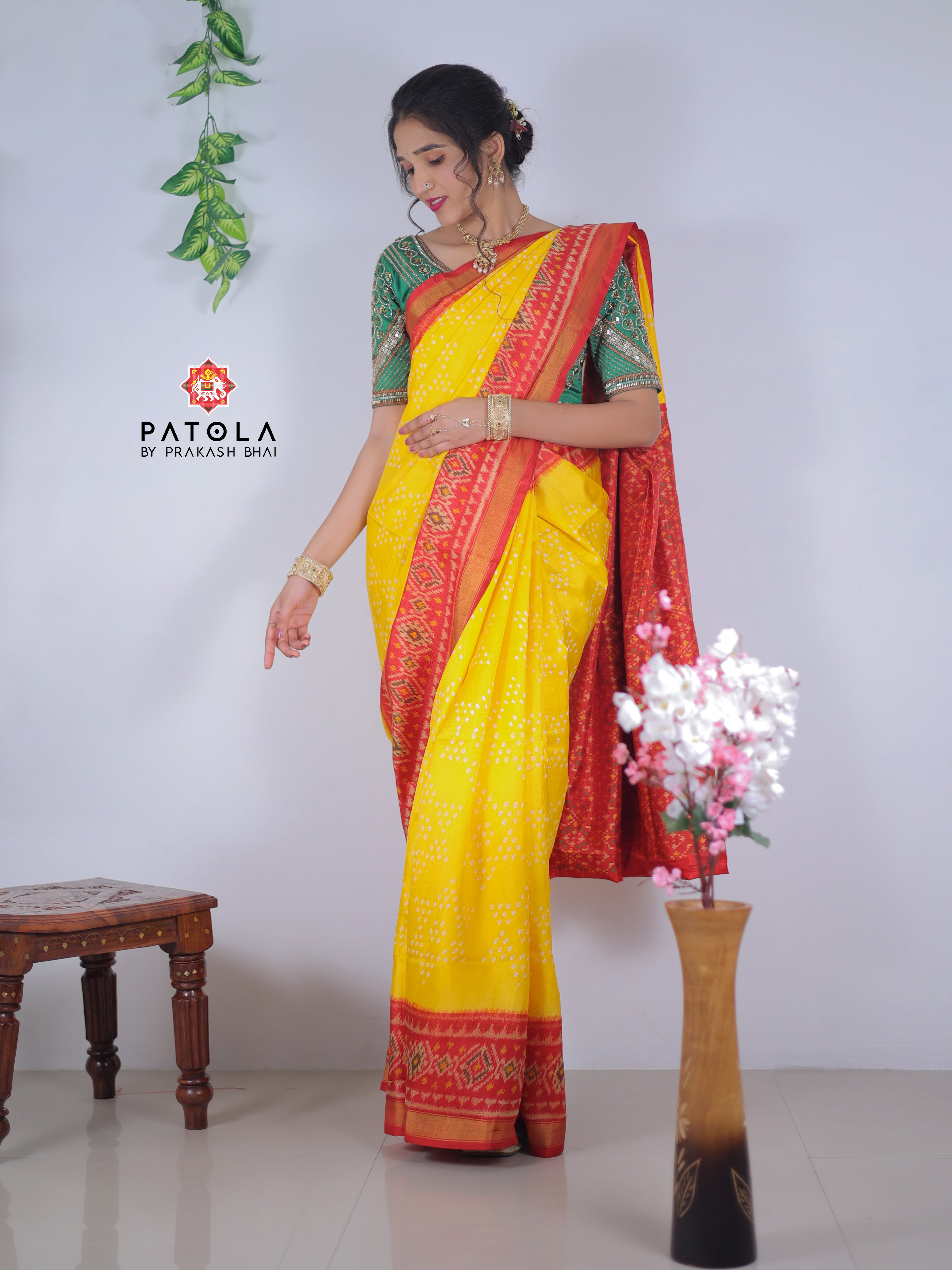 Yellow Single Ikat Small Bandhej Patola Saree