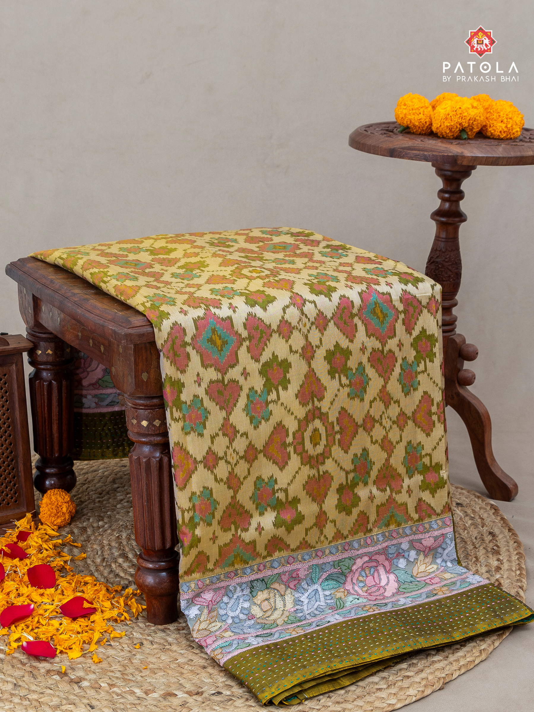 Masterpiece manek chowk with panchanda mix design Patola With Traditional Handwork