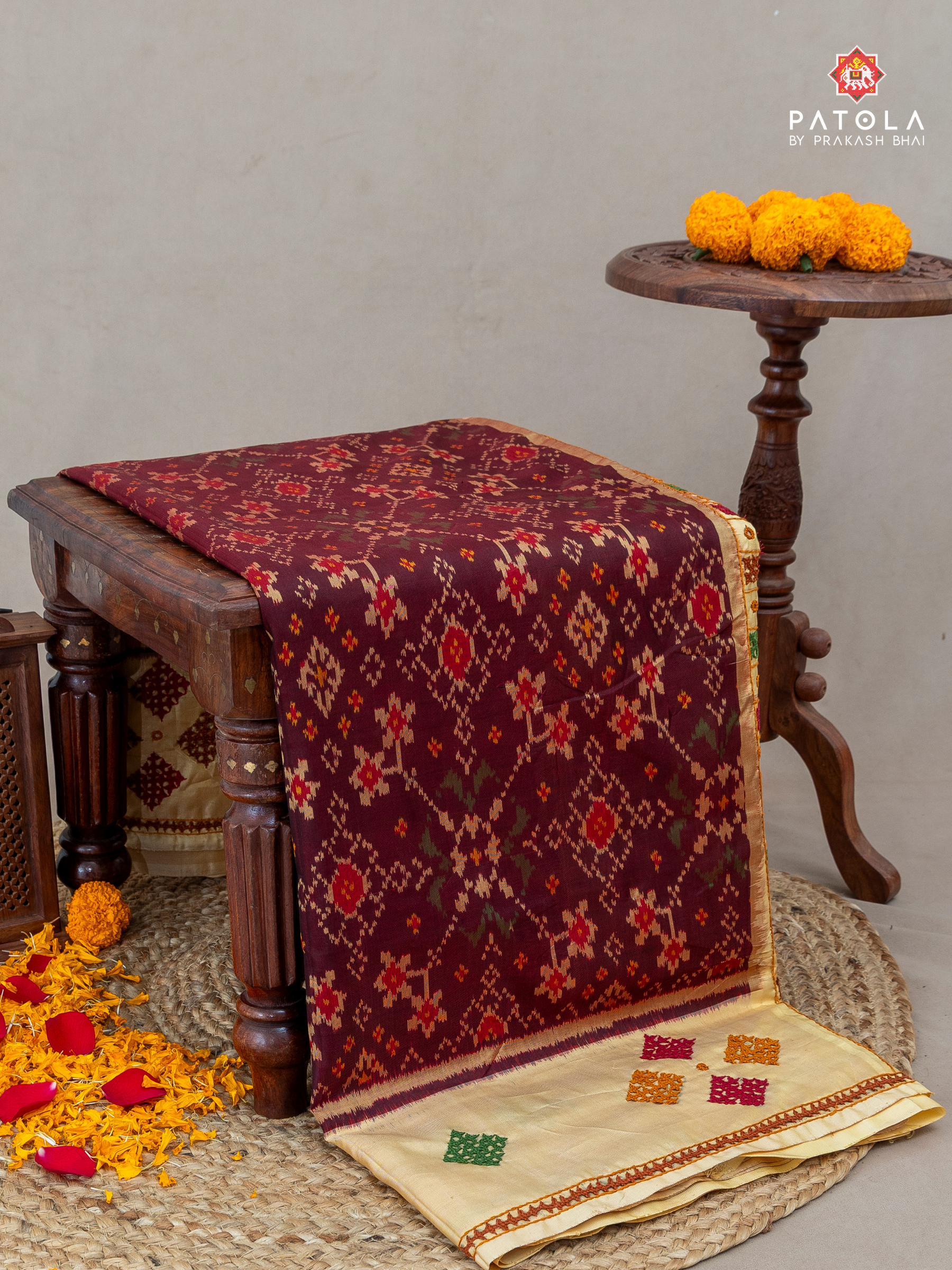 Masterpiece Navratna Design with kutchi pure Handwork