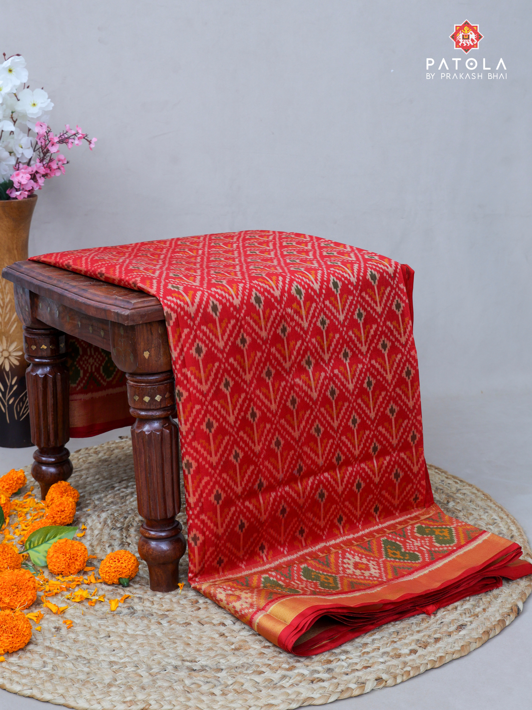 Small Flowers With Selaari Border Design Single Ikat Patola Saree