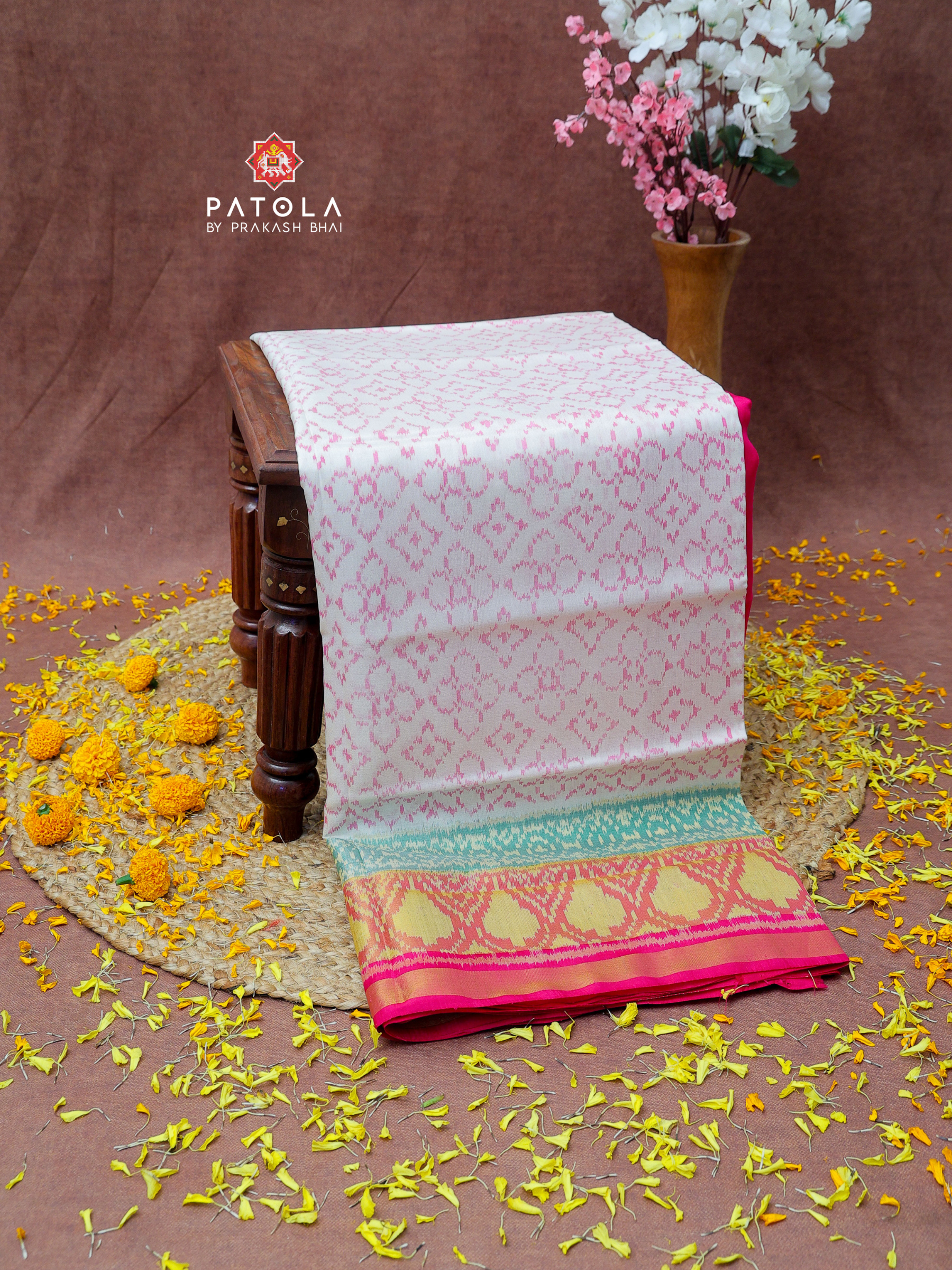 Small Flowers Designer Single Ikat Patola Saree