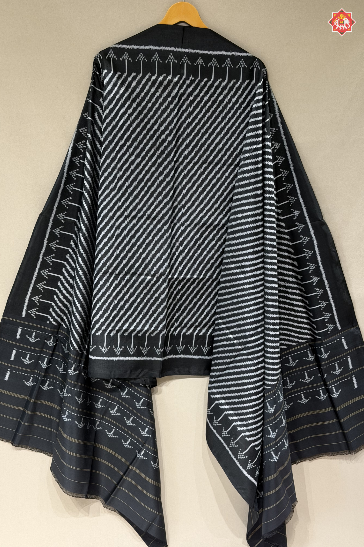 Traditional laheriya design semi double ikat patola dupatta