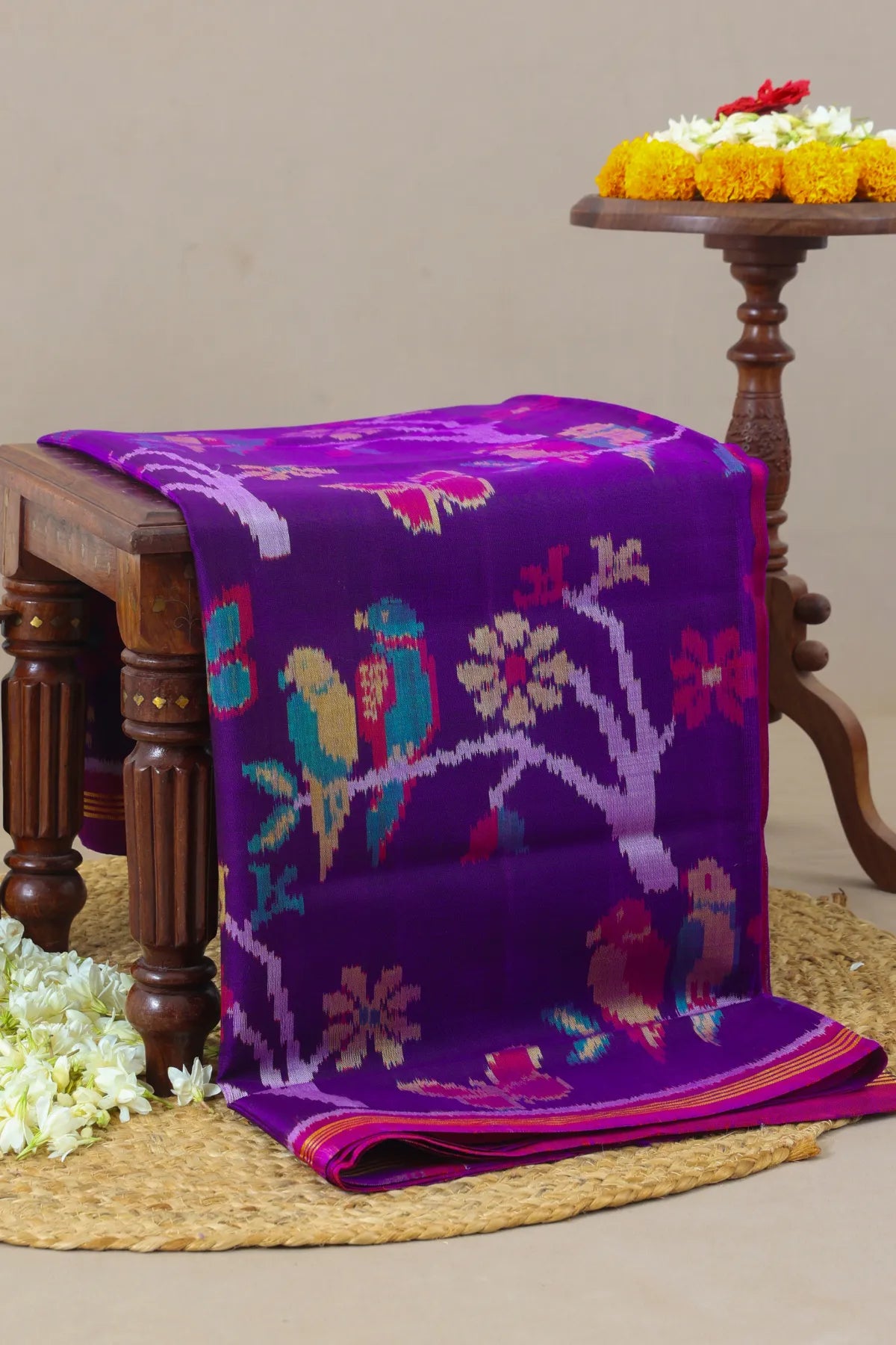 Flower design with motif design semi double ikat patola saree