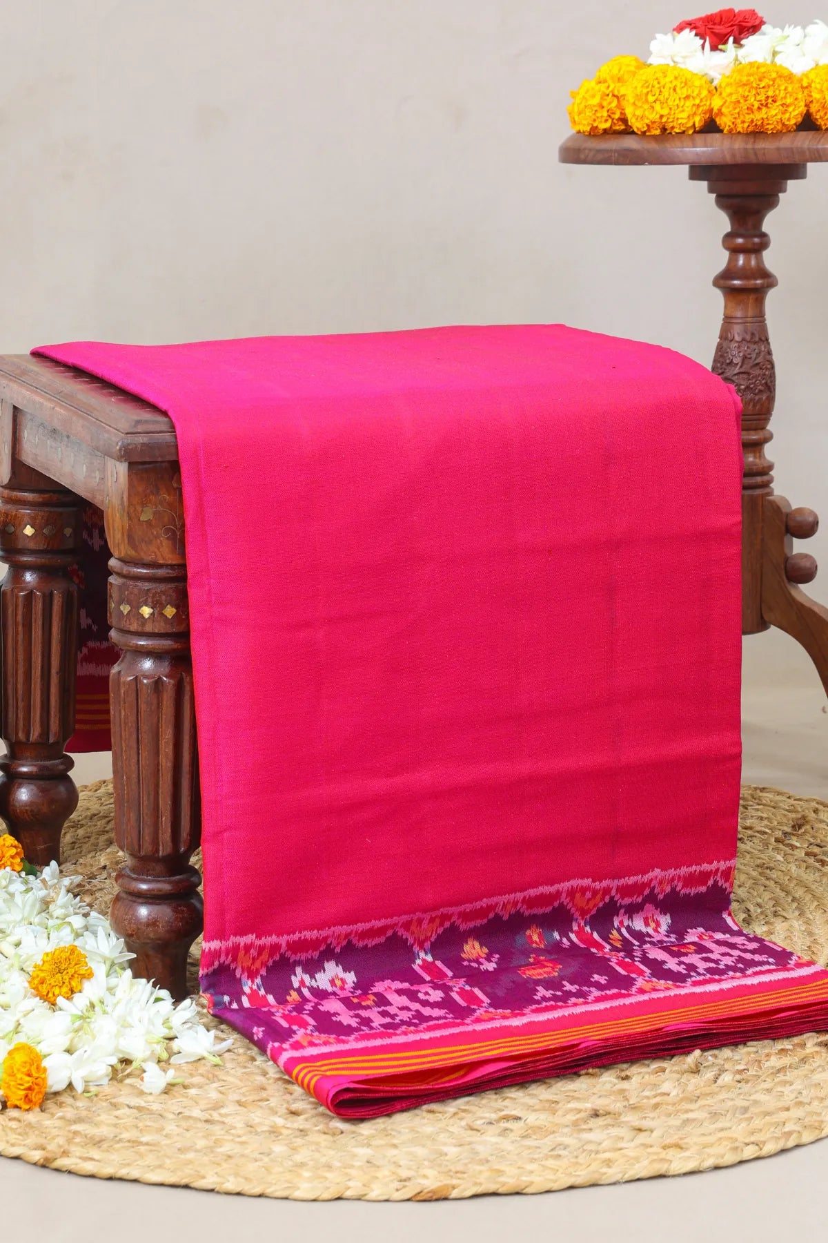 Plain patola with border pallu & blouse patola design semi double ikat patola saree