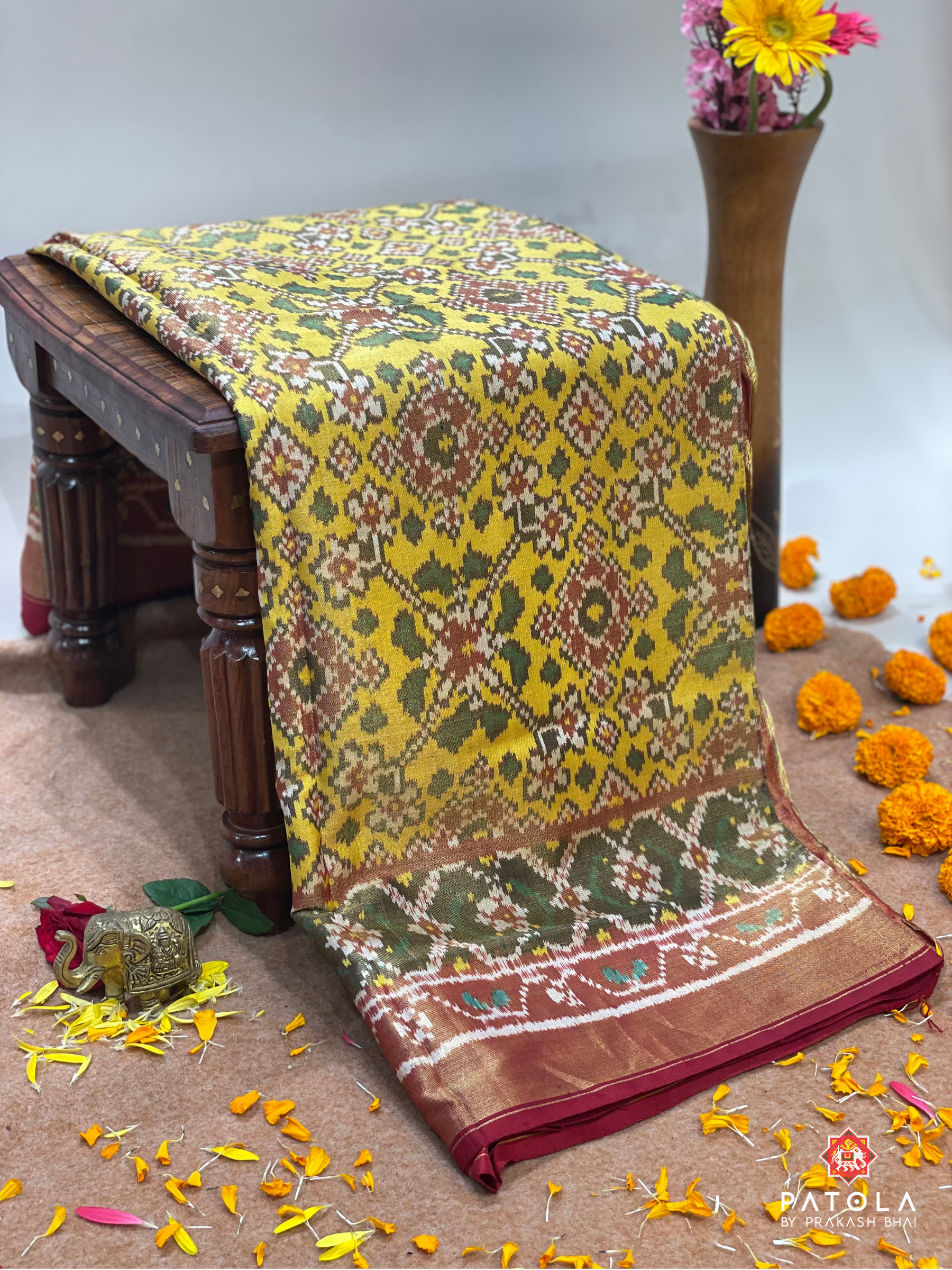 Traditional Navratna Design With Small Border Tissue Patola Saree