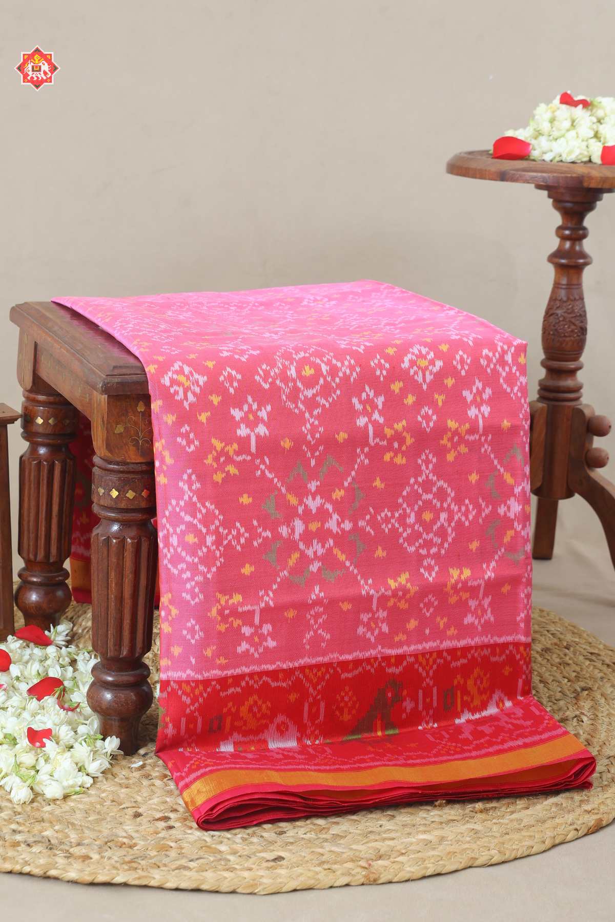 Navratna design with elephant small tissue border single ikat patola saree