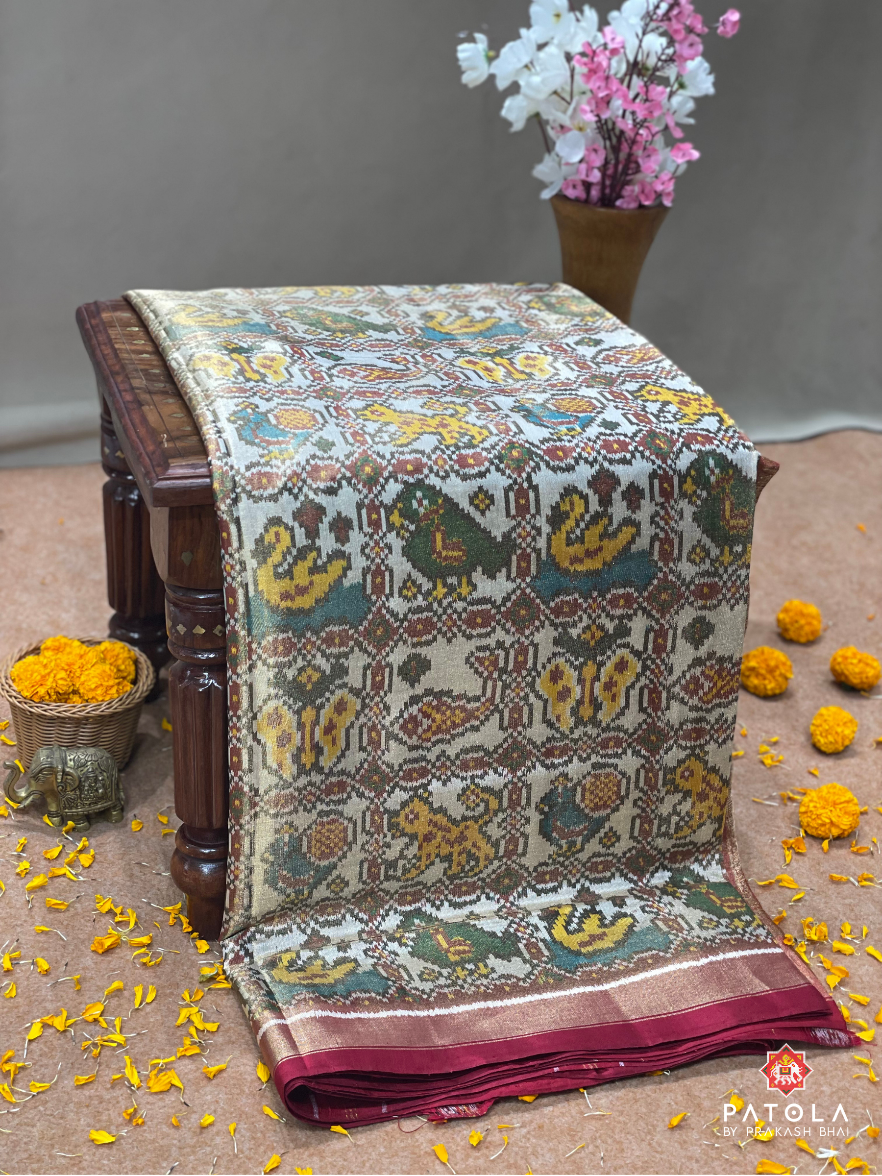 Chex Design With 6 Figures Designer Tissue Patola Saree