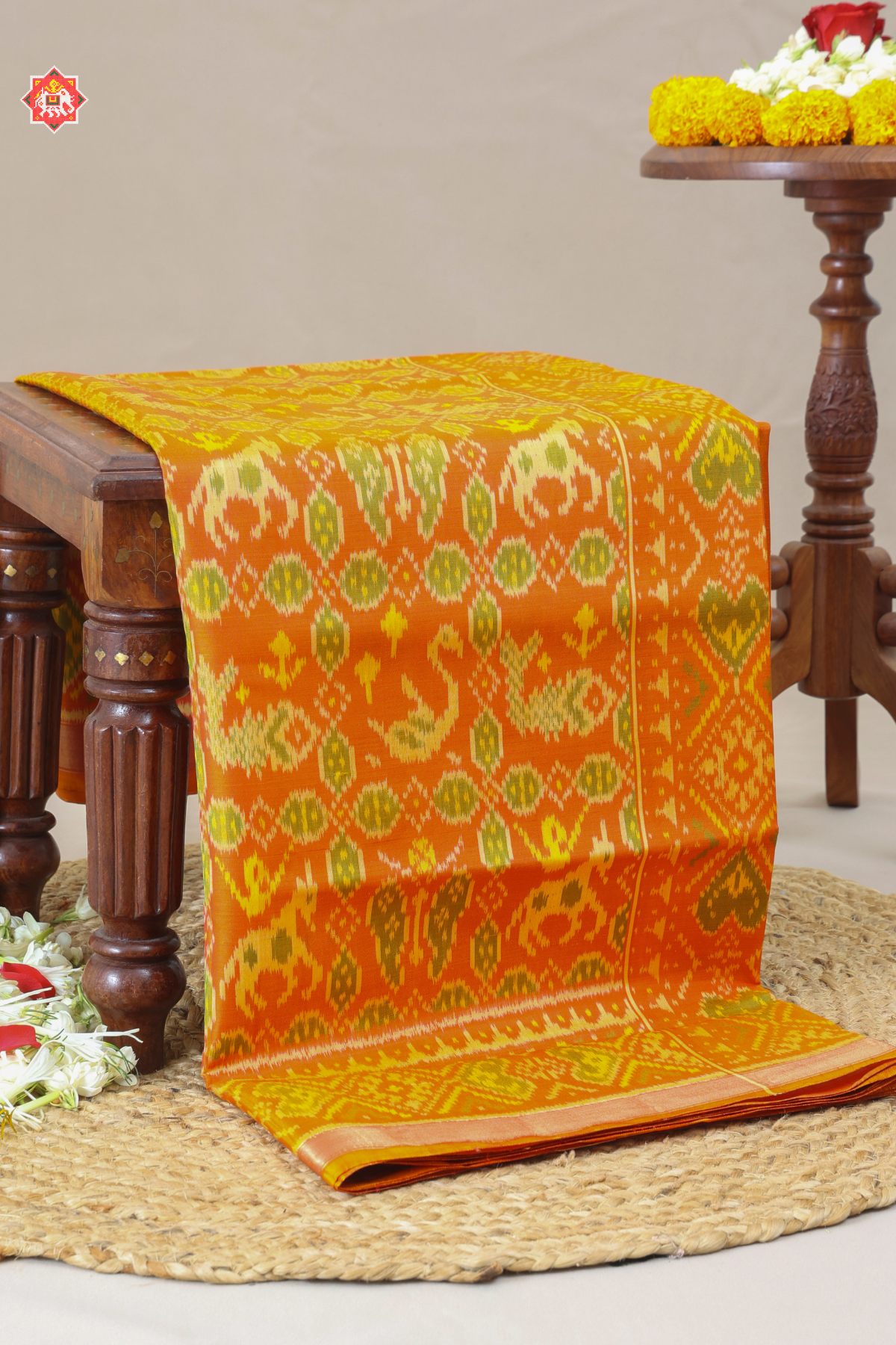 4 motif design with small tissue border single ikat patola saree