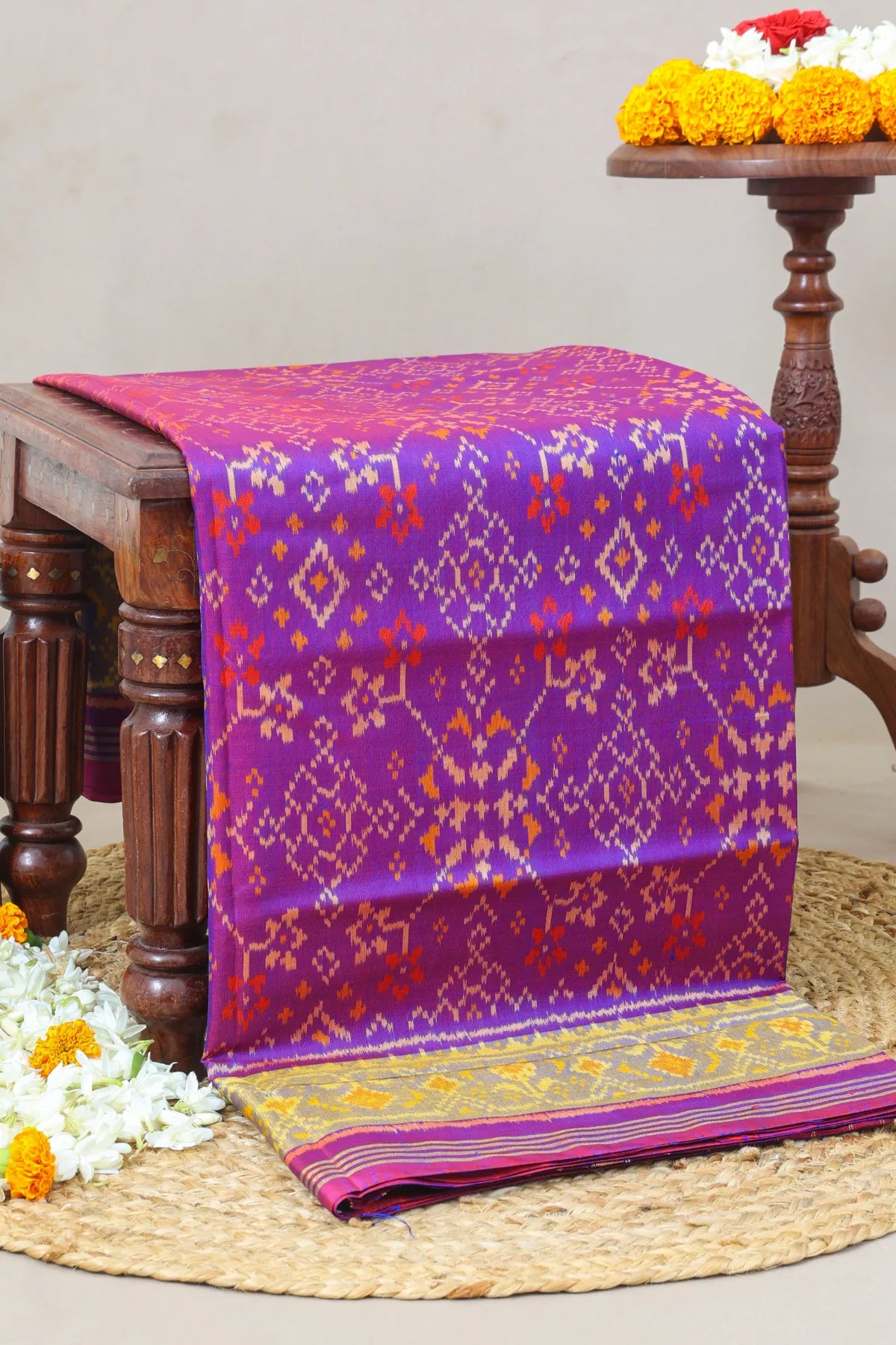Navratna design with pallu border ghughroo design single ikat patola saree