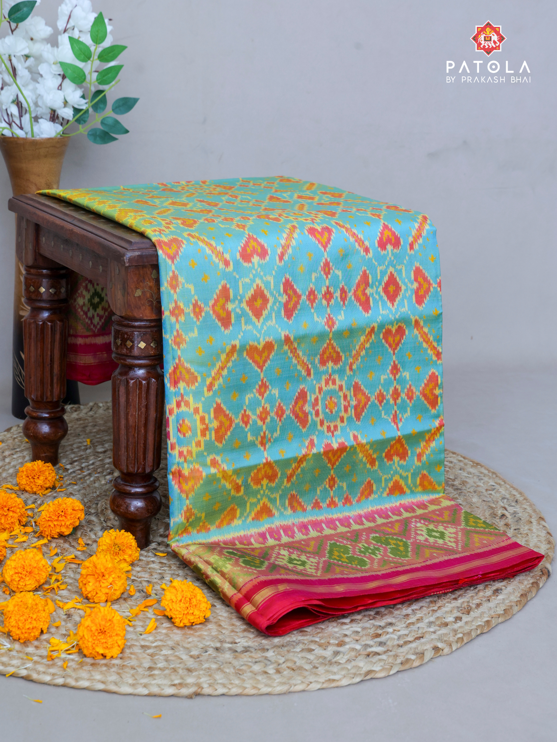 Manekchowk Pan Chanda Mix With Selaari Border Design Single Ikat Patola Sareee