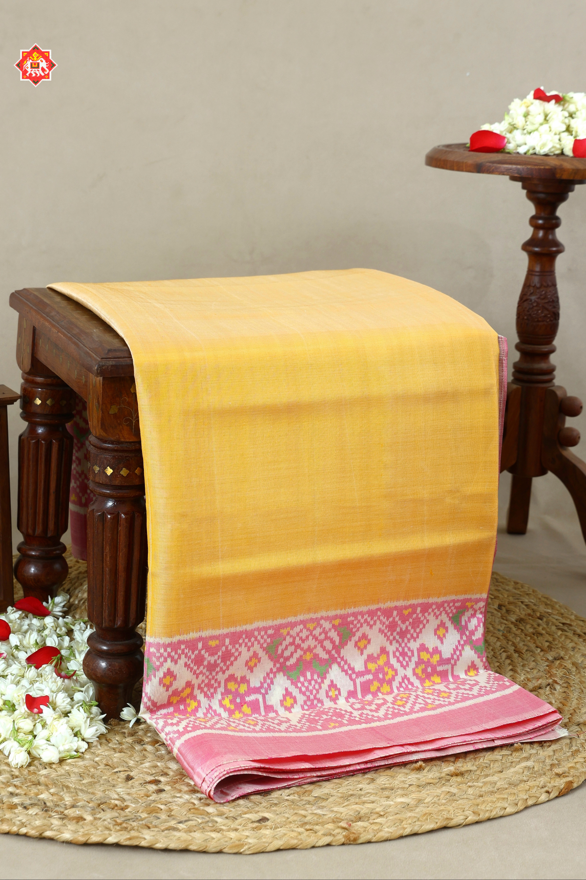 Plain Patola Saree navaratna design Border With Blouse patola Design