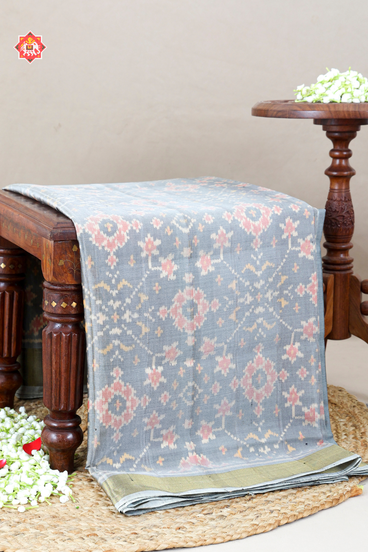 Navratna design with tissue border single ikat patola saree