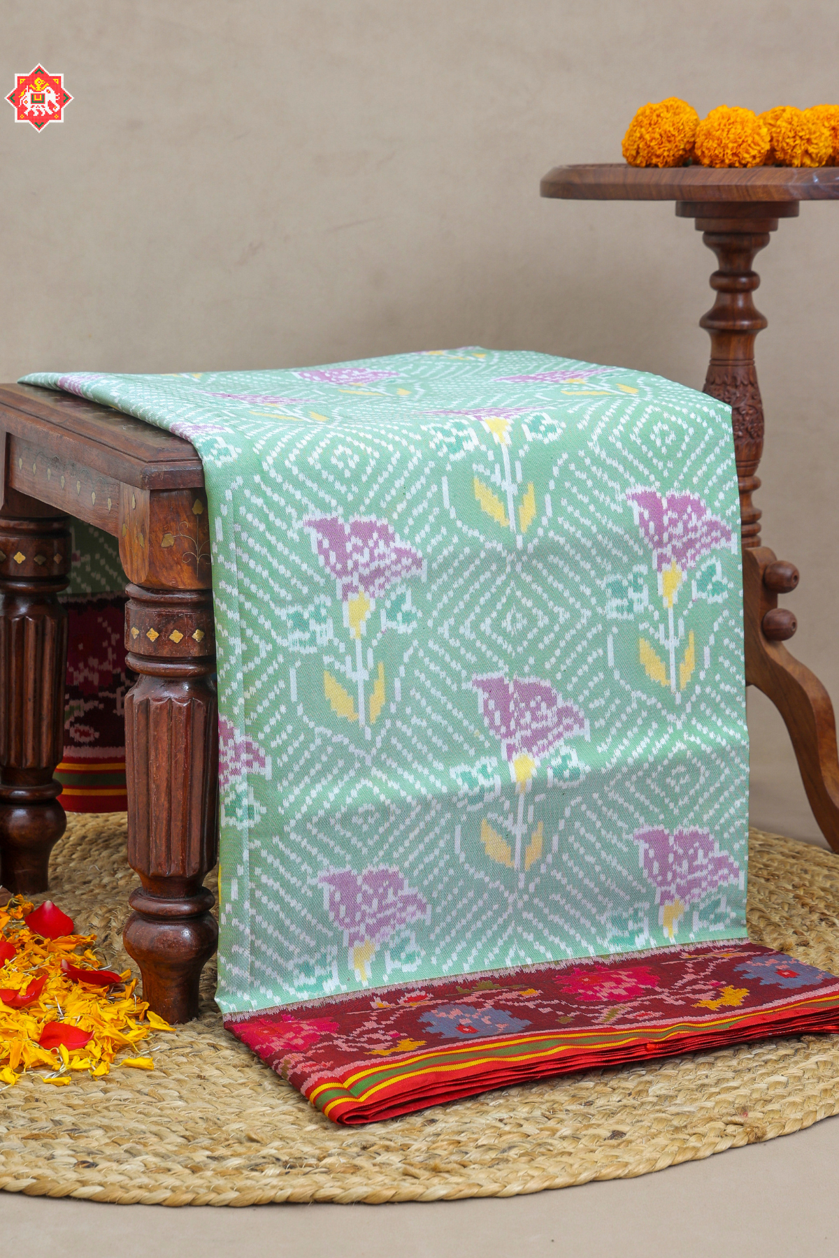 Masterpiece rose designer with contras flowers design with pallu border Semi double ikat patola saree