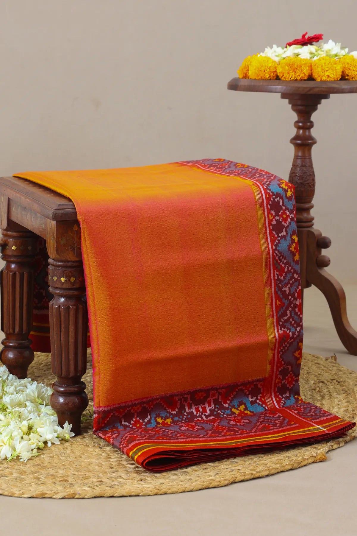 Plain patola with border pallu design paan chanda semi double ikat patola saree ( blouse patola design)