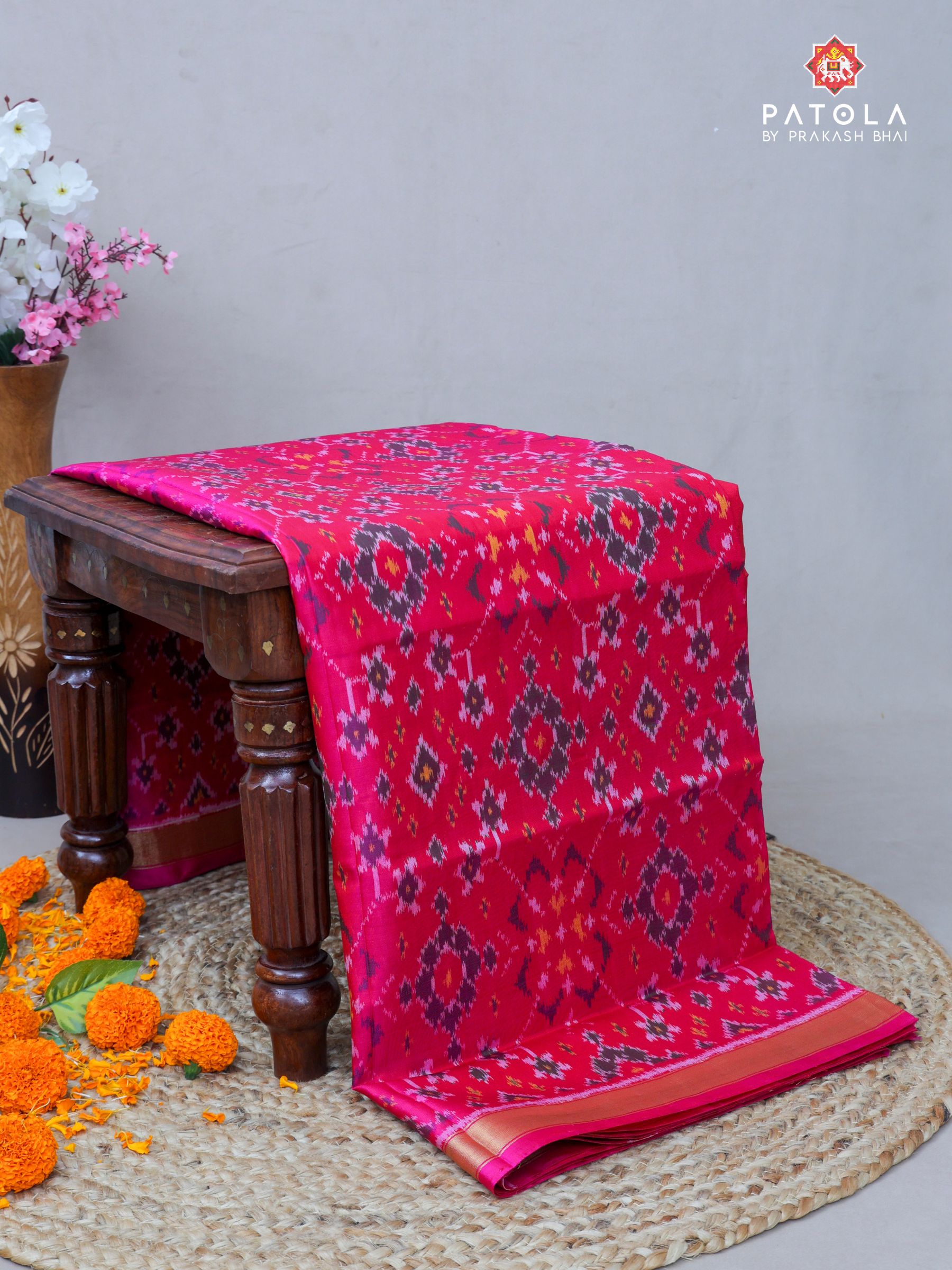 Navratna Design With Small Tissue Border Single Ikat Patola Saree