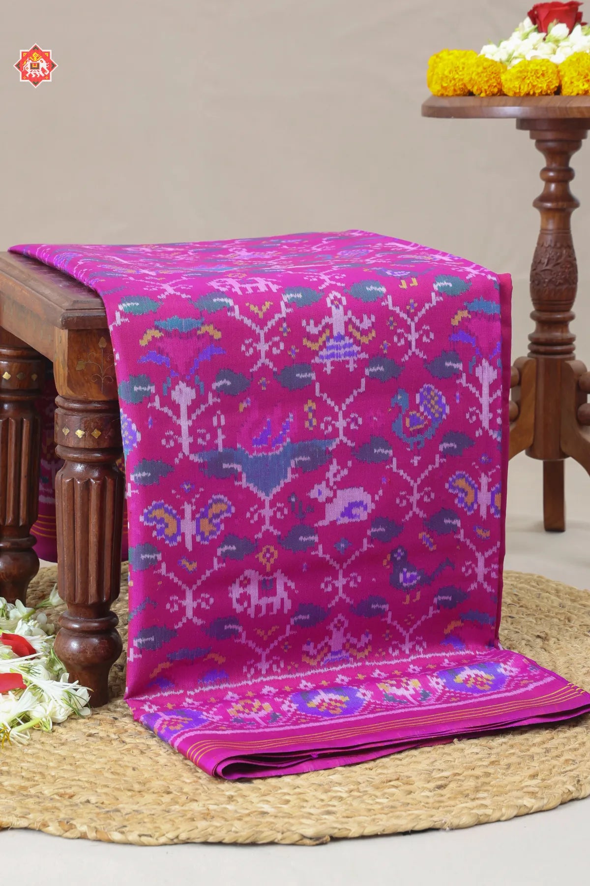 Small motifs design & traditional pallu semi double ikat patola saree