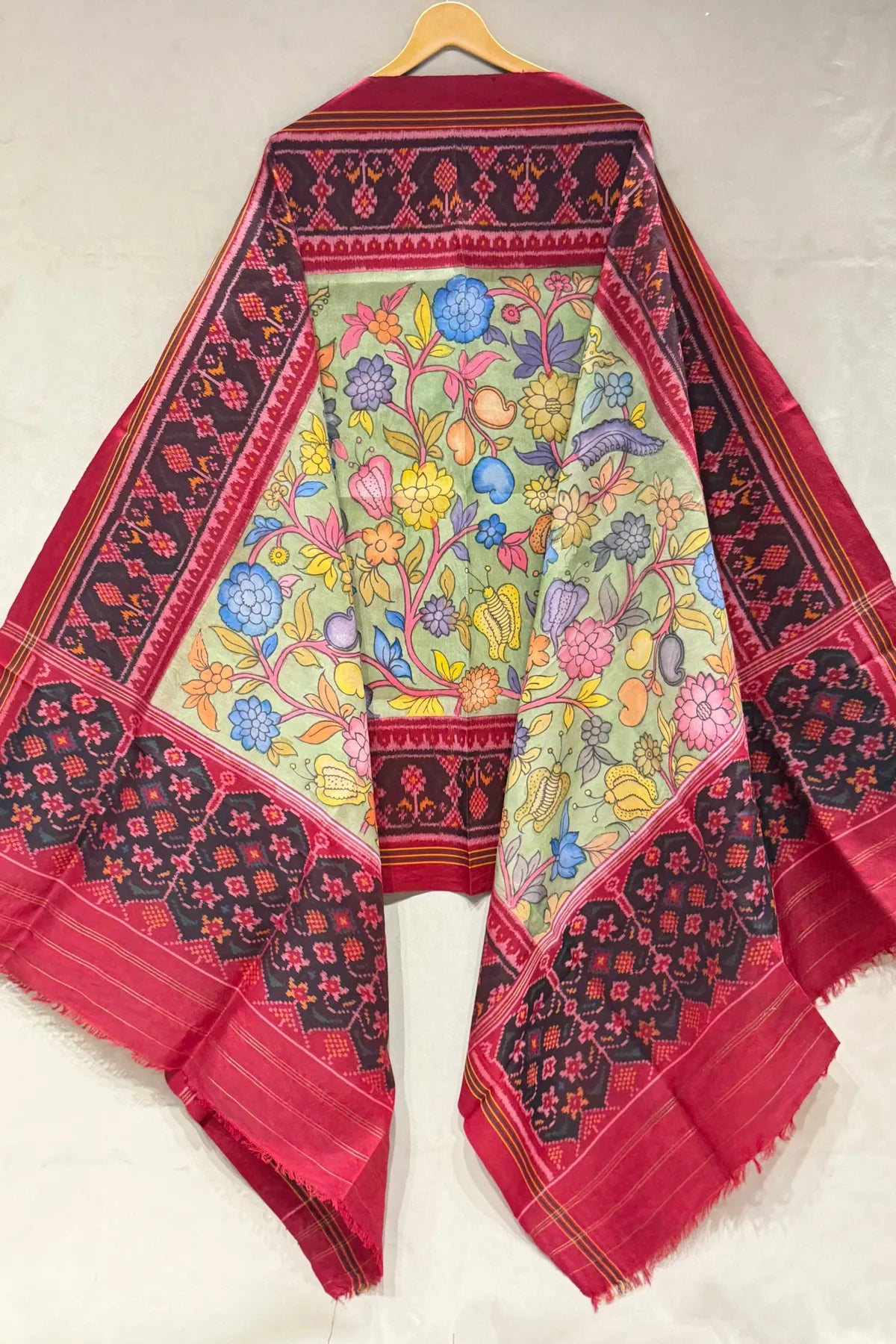 Pallu border patola design with hand pinting kalmkari work