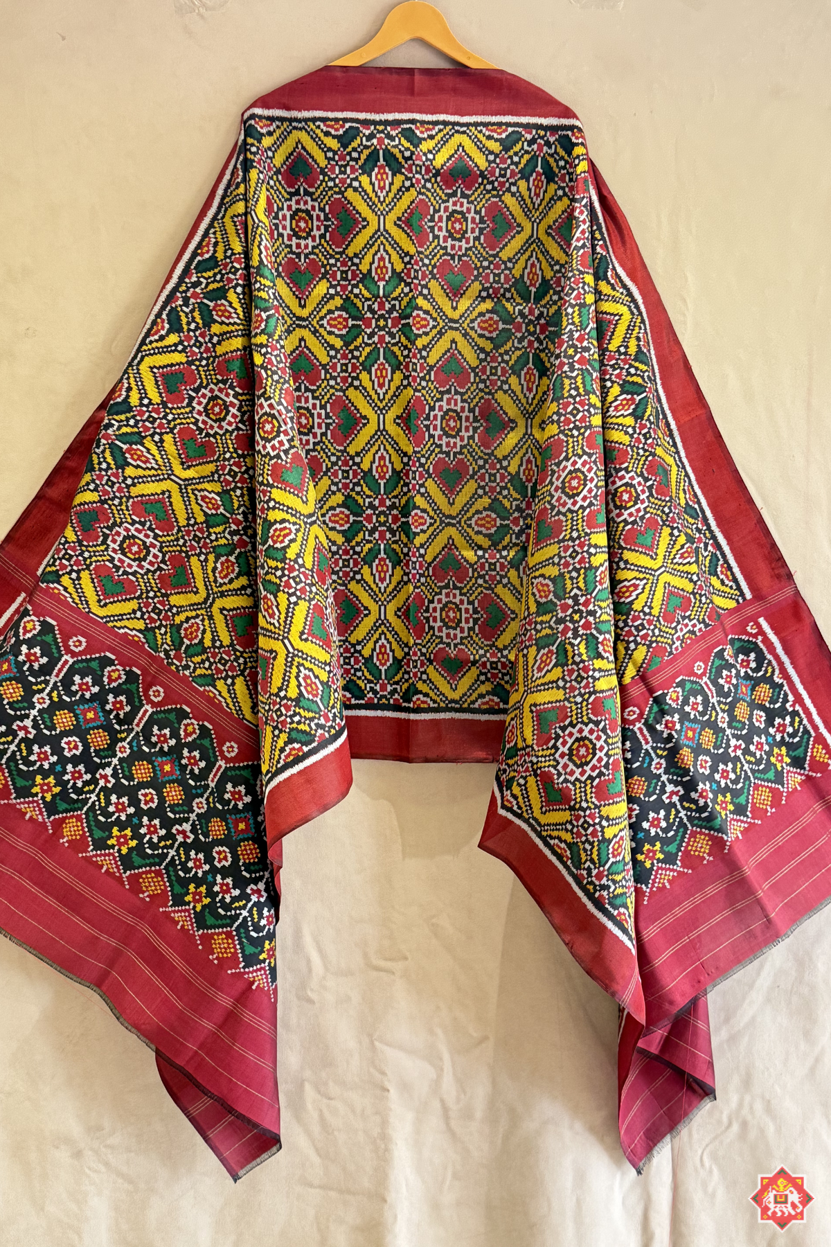 Traditional paan chanda & chabdi mix design semi double ikat dupatta