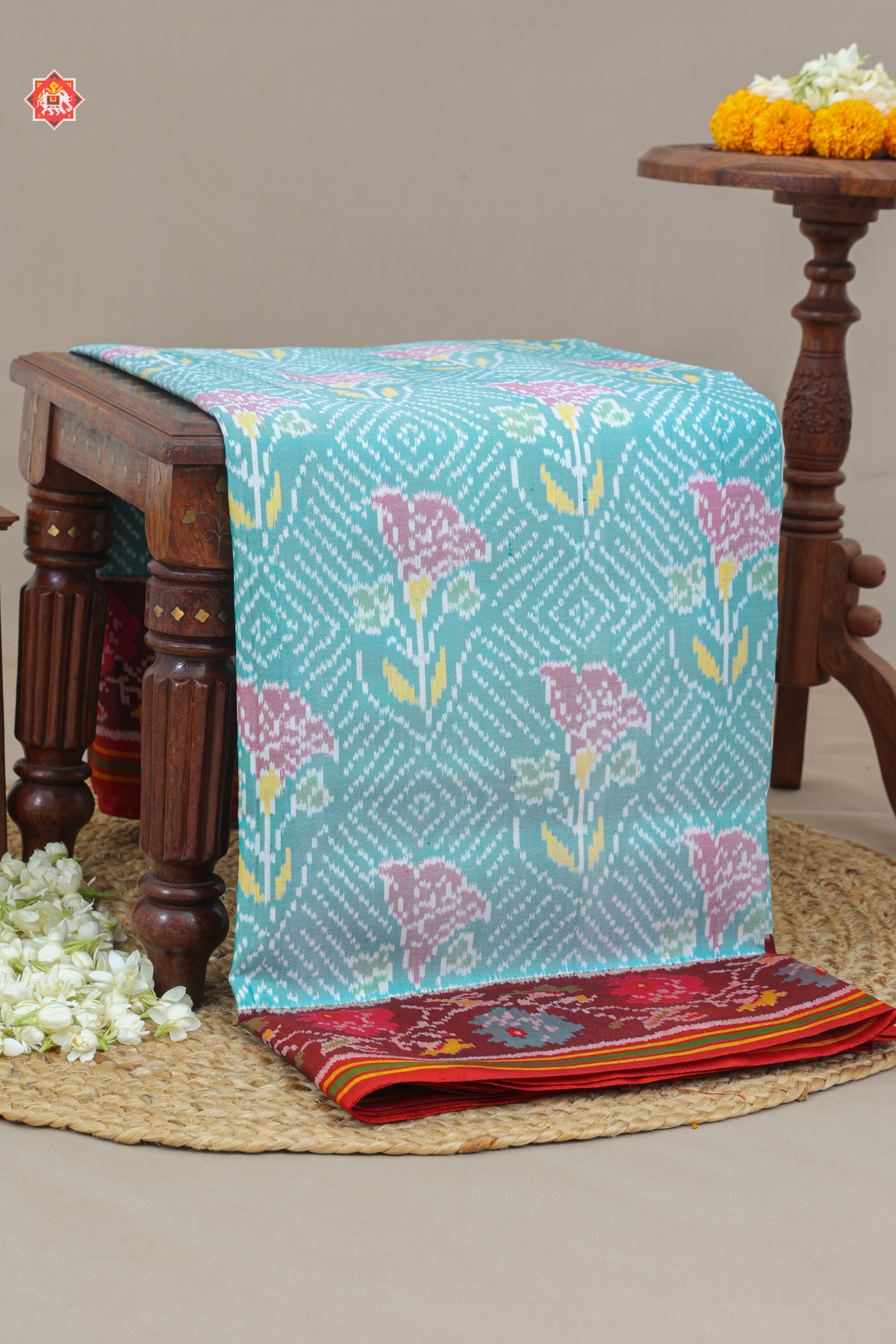 Masterpiece rose designer with contras flowers design with pallu border Semi double ikat patola saree (summer special)