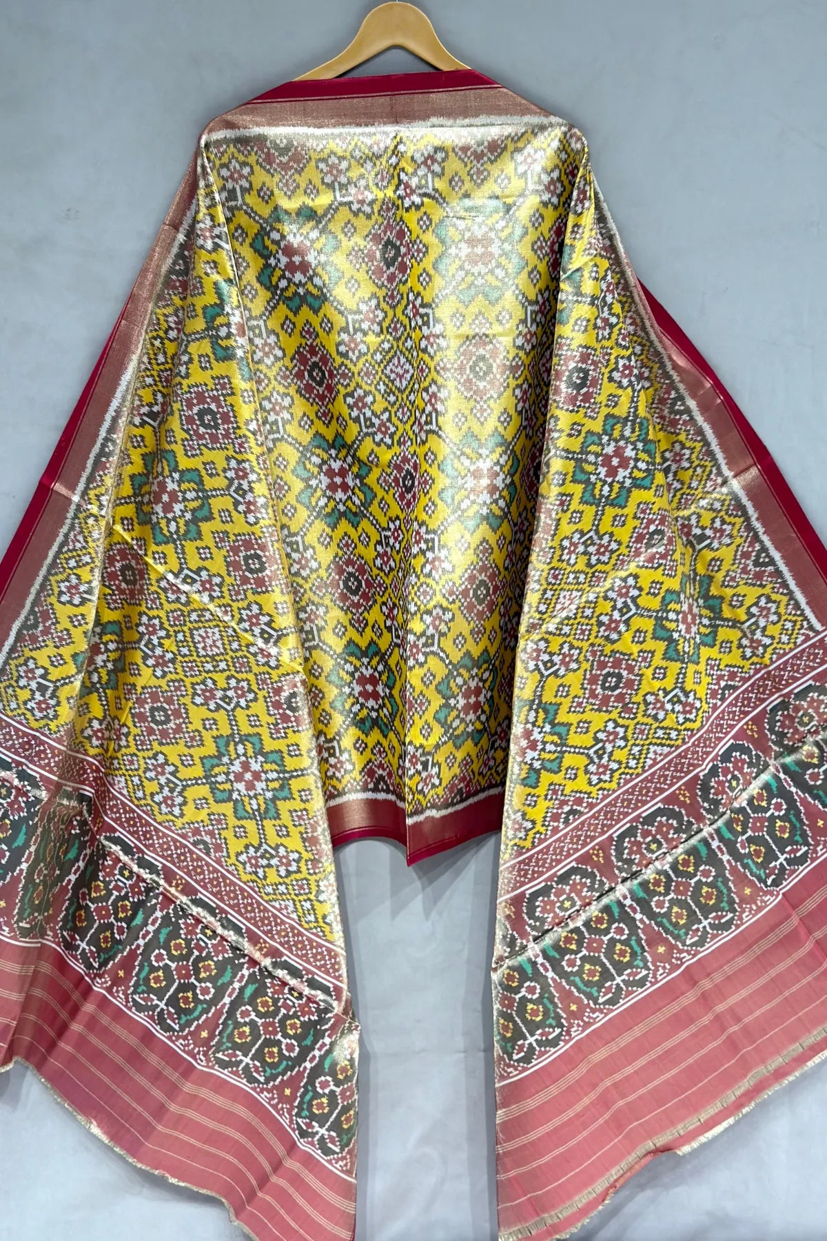 Navrtan design minakari work tissue patola dupatta