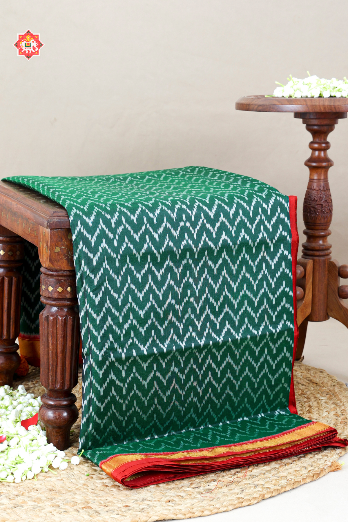 zig-zag design with blouse patola saree