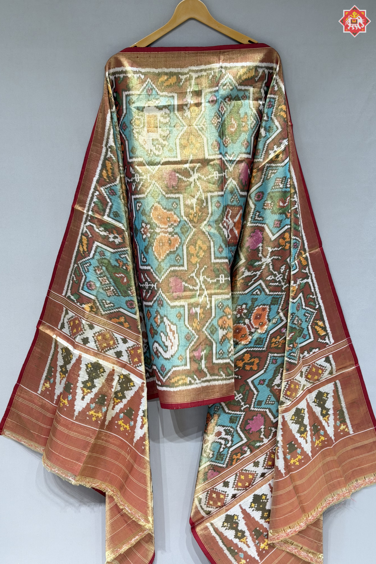 6 figures with star design tissue patola dupatta