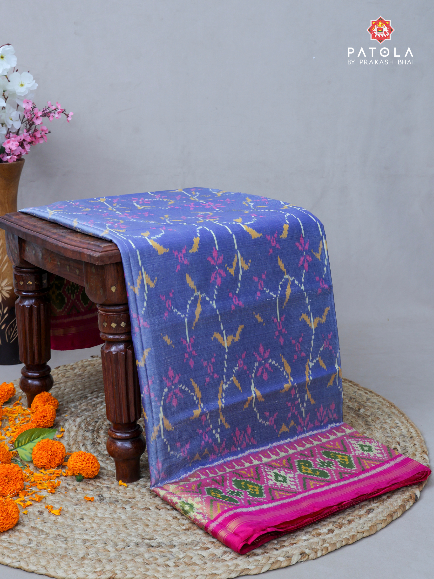 Vel Design With Selaari Border Single Ikat Patola Saree