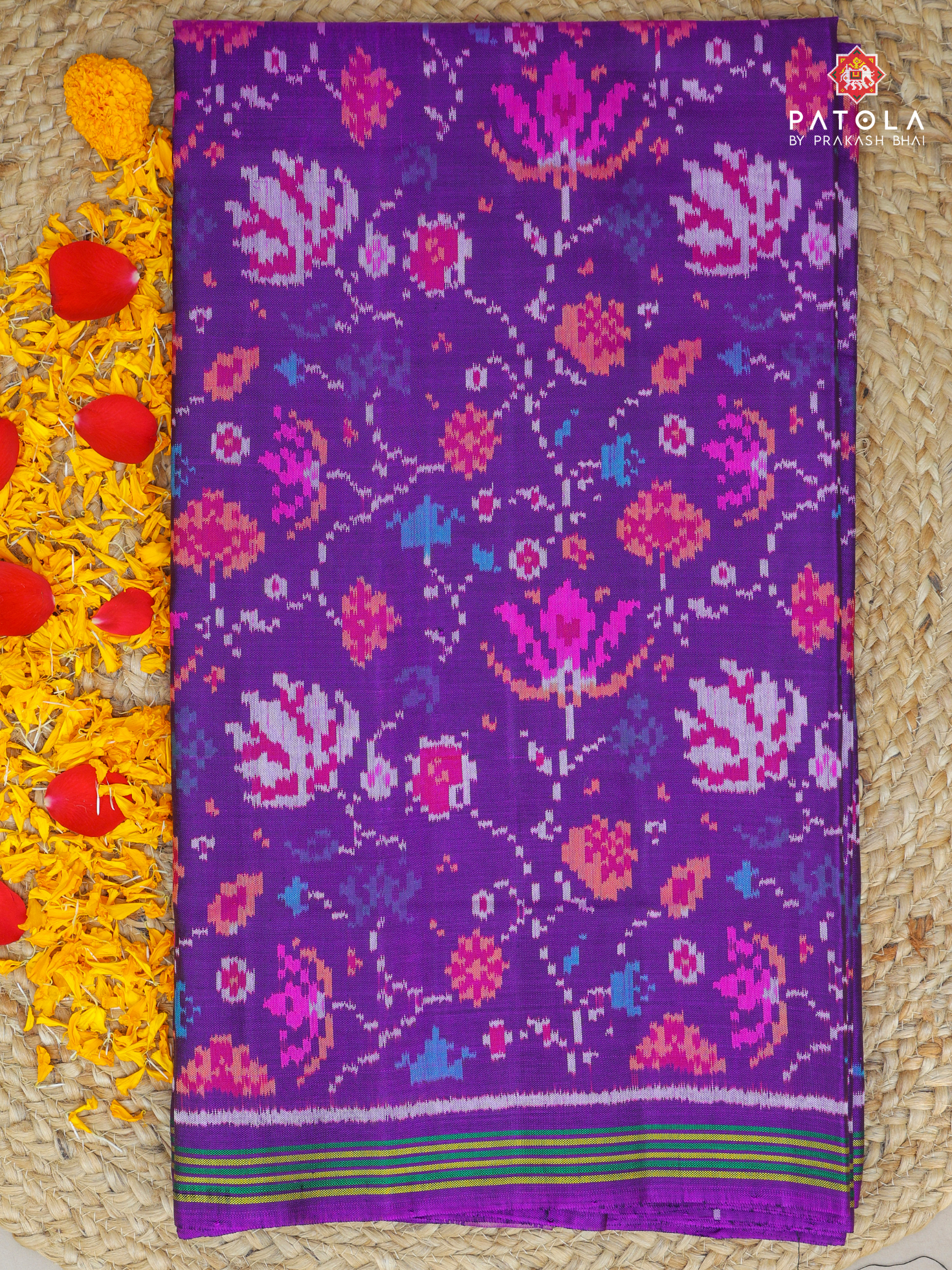 Masterpiece flowers vel designer small border semi double ikat patola saree