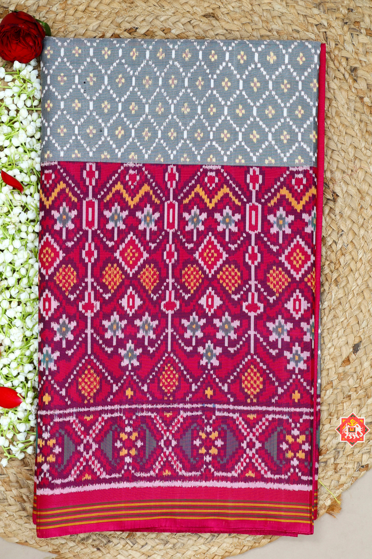 Skirt border with pallu border contras semi double ikat patola saree