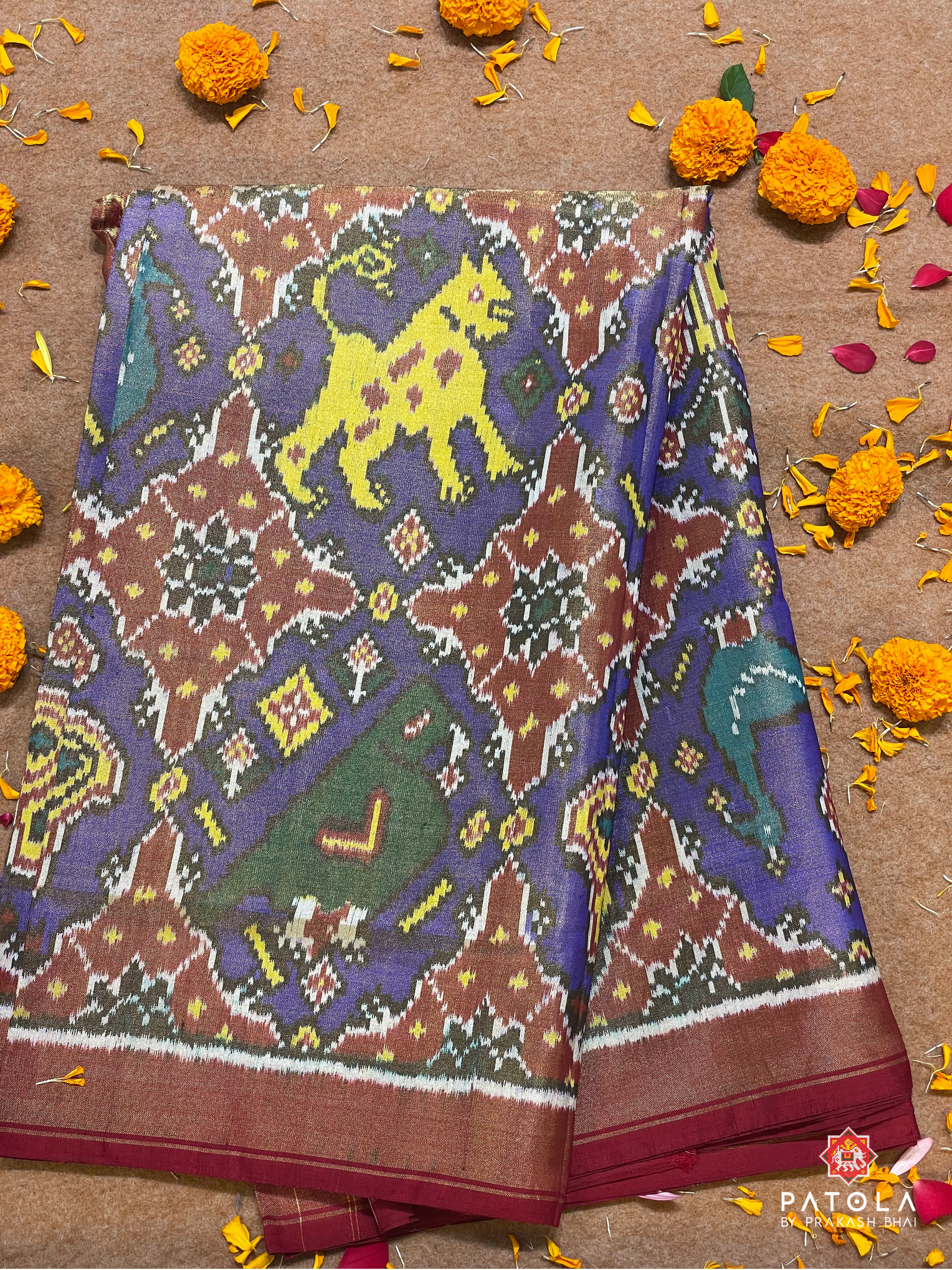 4 Figures With Chhabdi Designer Tissue Patola Saree