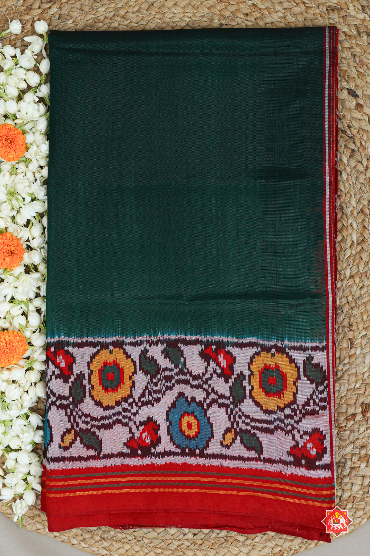 Plain patola with flower & blouse patola design Semi double ikat patola saree