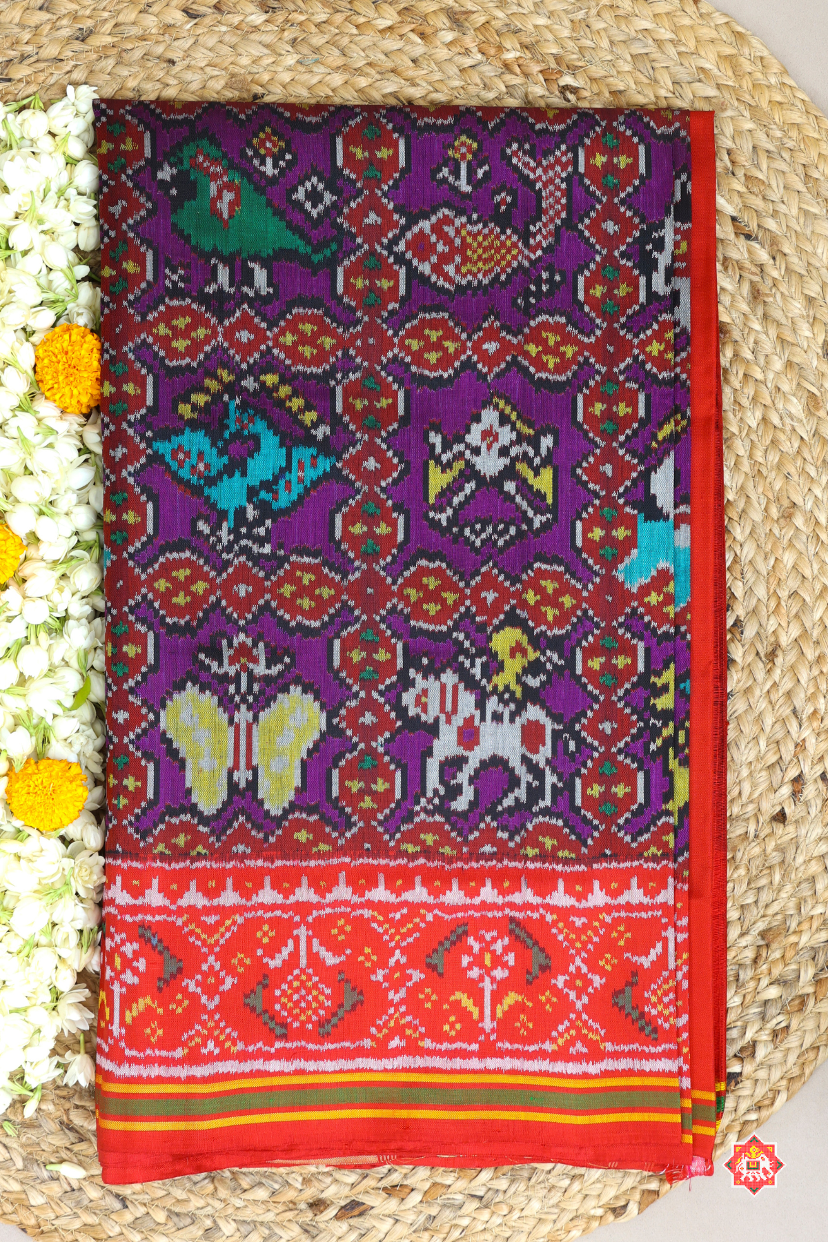 Master piece 9 motif design with pallu border contras semi double ikat patola saree