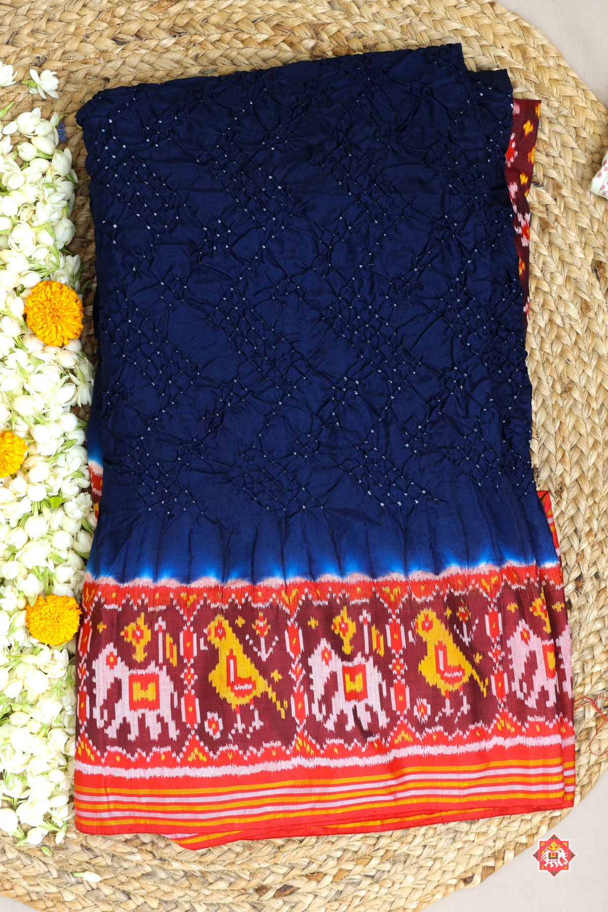 Animals border pallu with blouse design bandhej patola saree