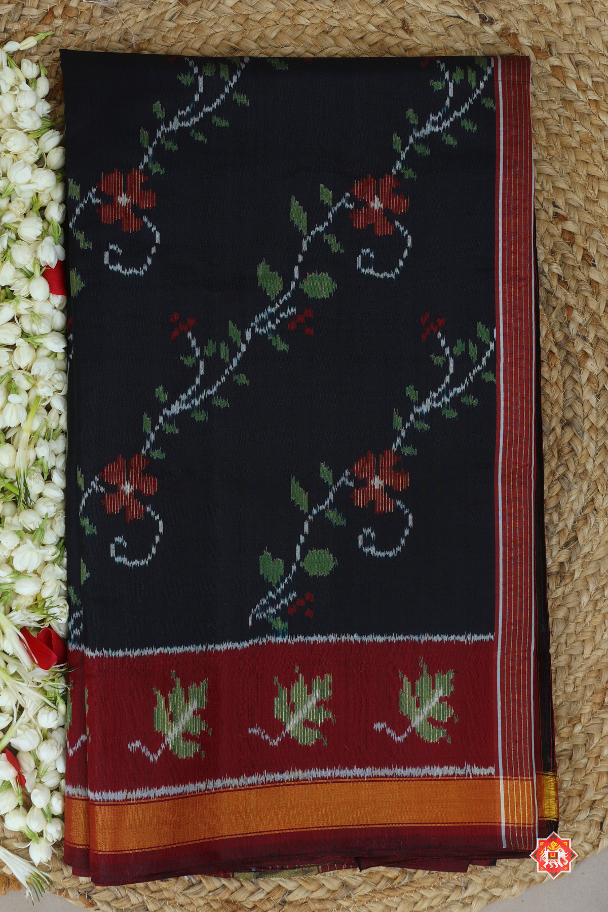Master piece flowers with leaves design & small tissue border ( masterpiece & master weaving)