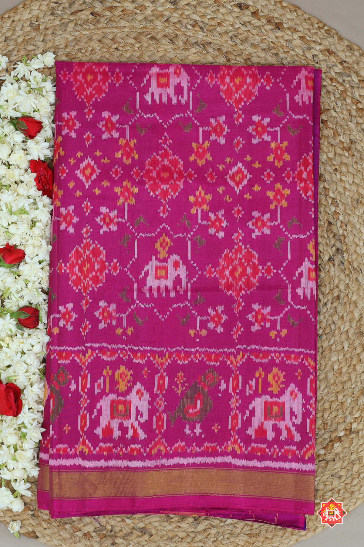 Navaratna design with elephant & small tissue border single ikat patola saree