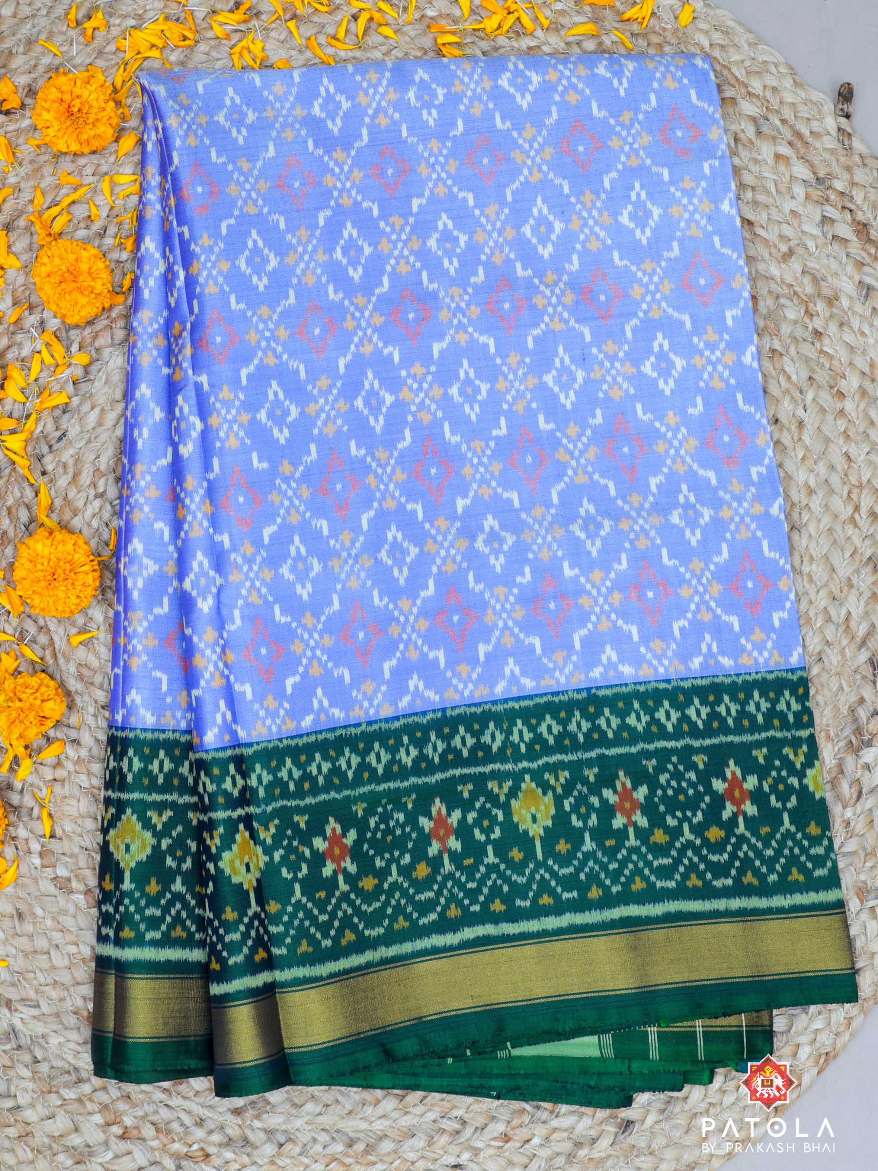 Traditonal Button Phool Design With Pallu Border Contrast Single Ikat Patola Saree