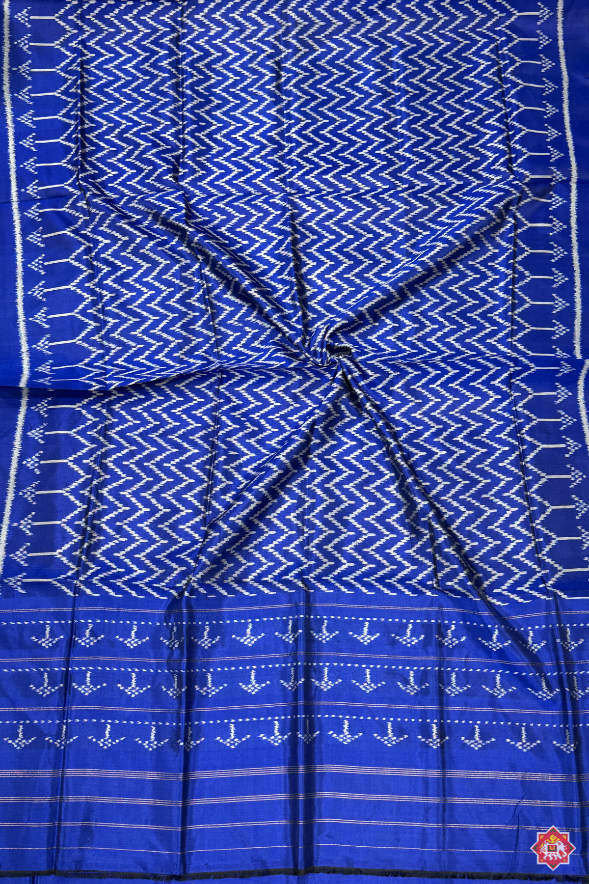 Traditional zigzag design semi double ikat patola dupatta