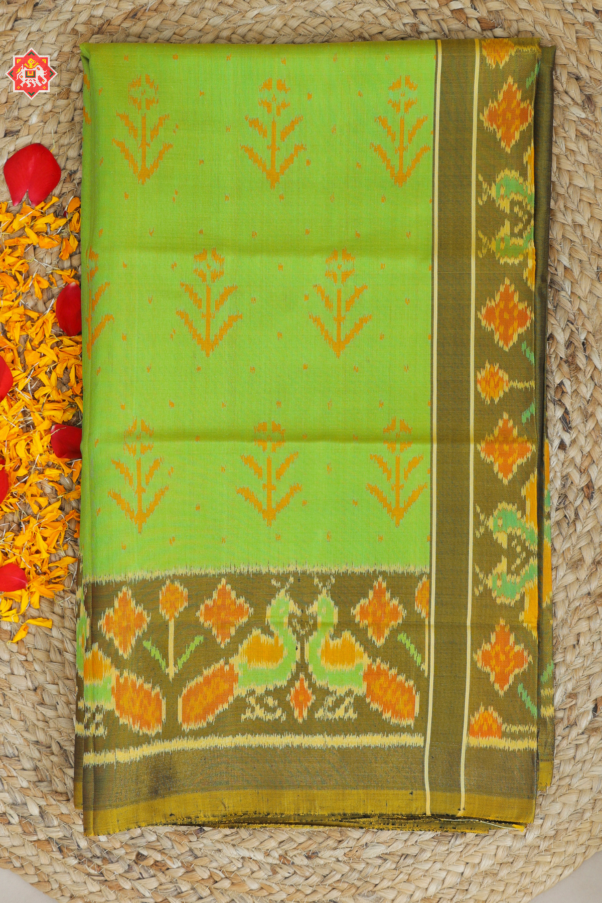 Funcy flower design small tissue border single ikat patola saree