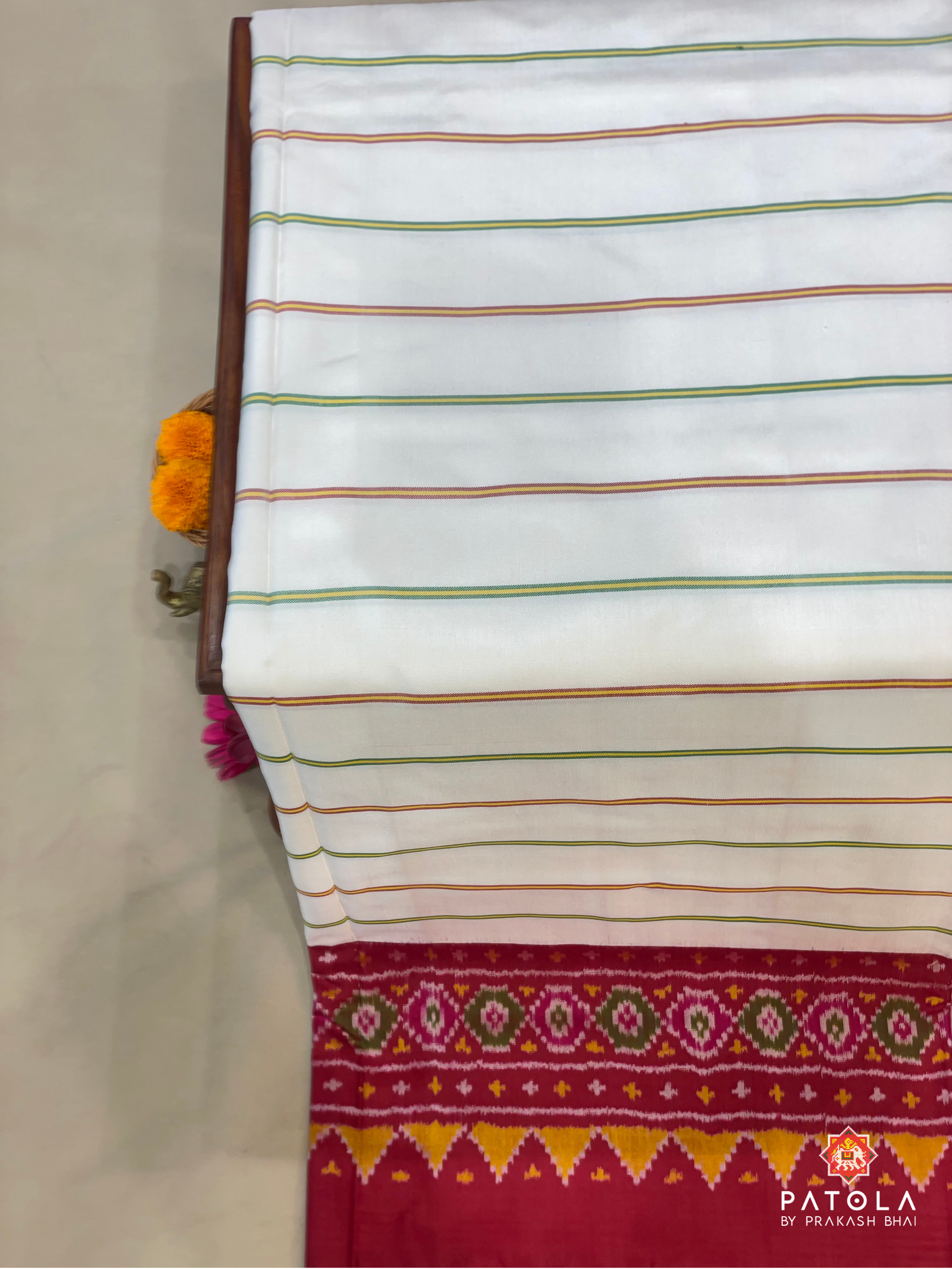 Vertical Lines With Traditional Patola Design Blouse Semi Double Ikat Saree