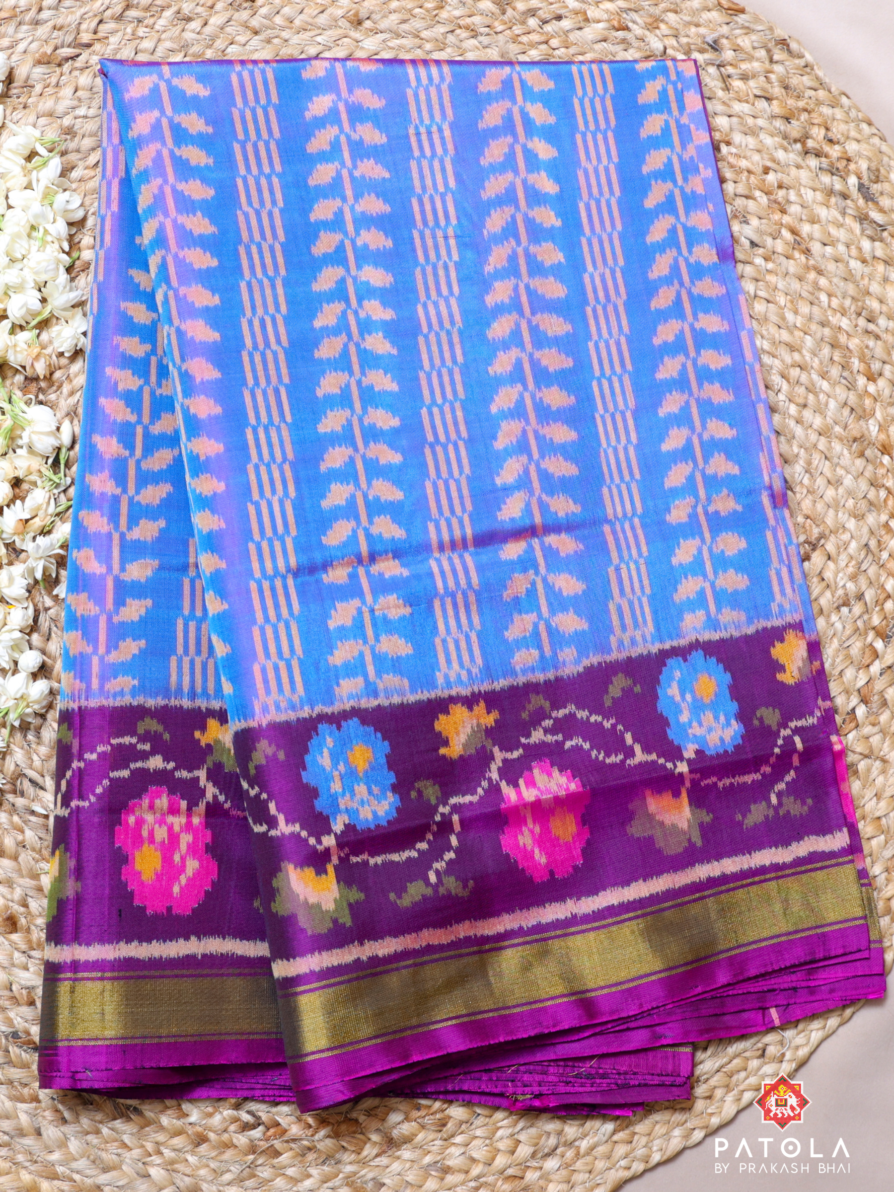 Flowers Vel Border With Leaf Design Single Ikat Patola Saree