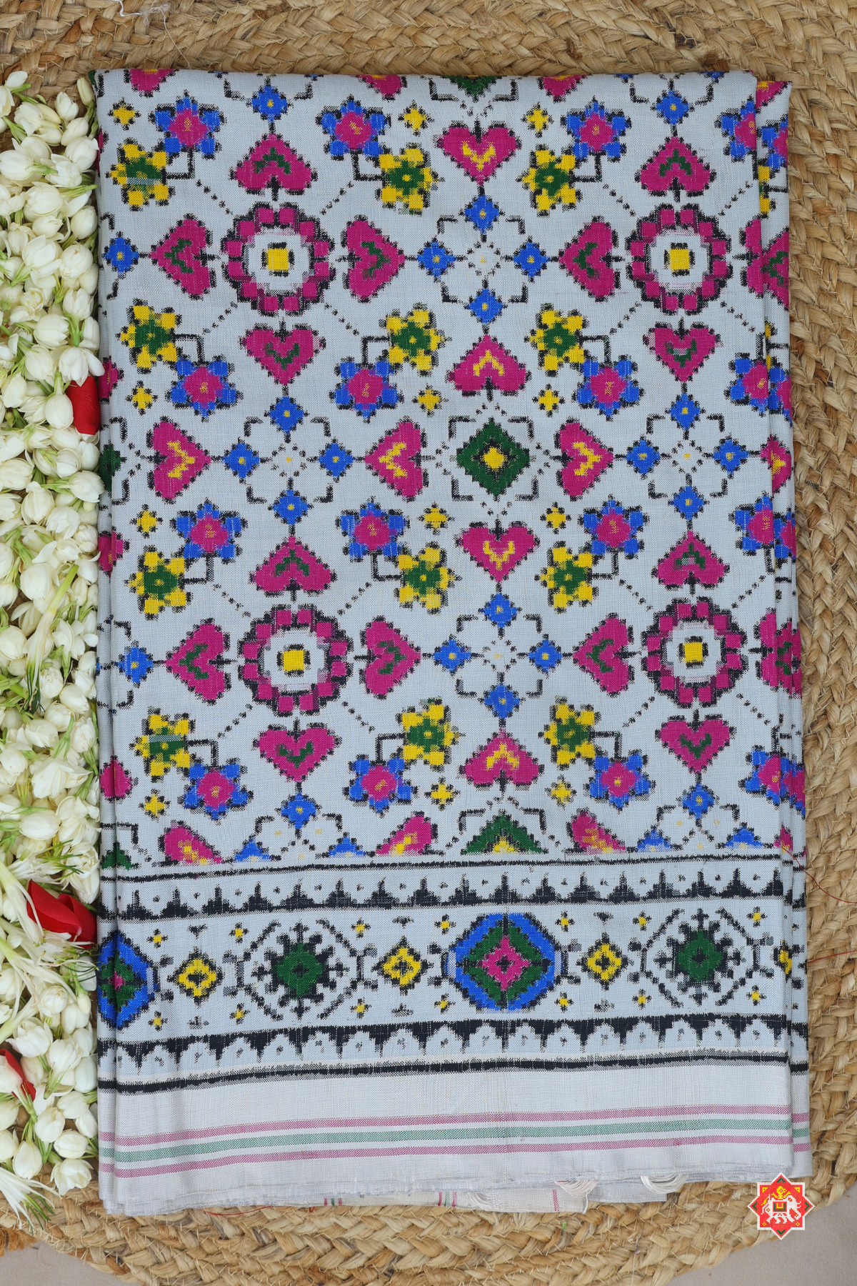 Patan patola paan chanda with traditional pallu pure double ikat patola saree