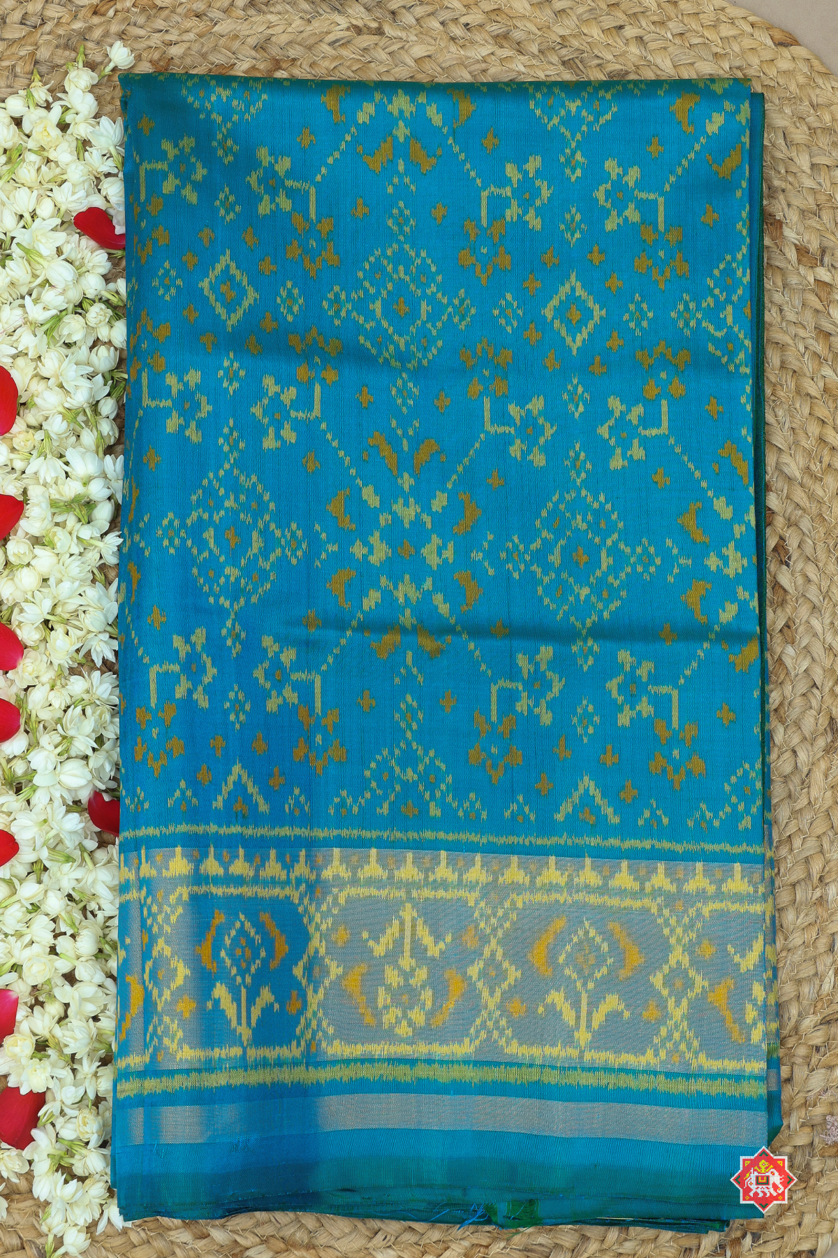 Navaratna design with big tissue border single ikat patola saree