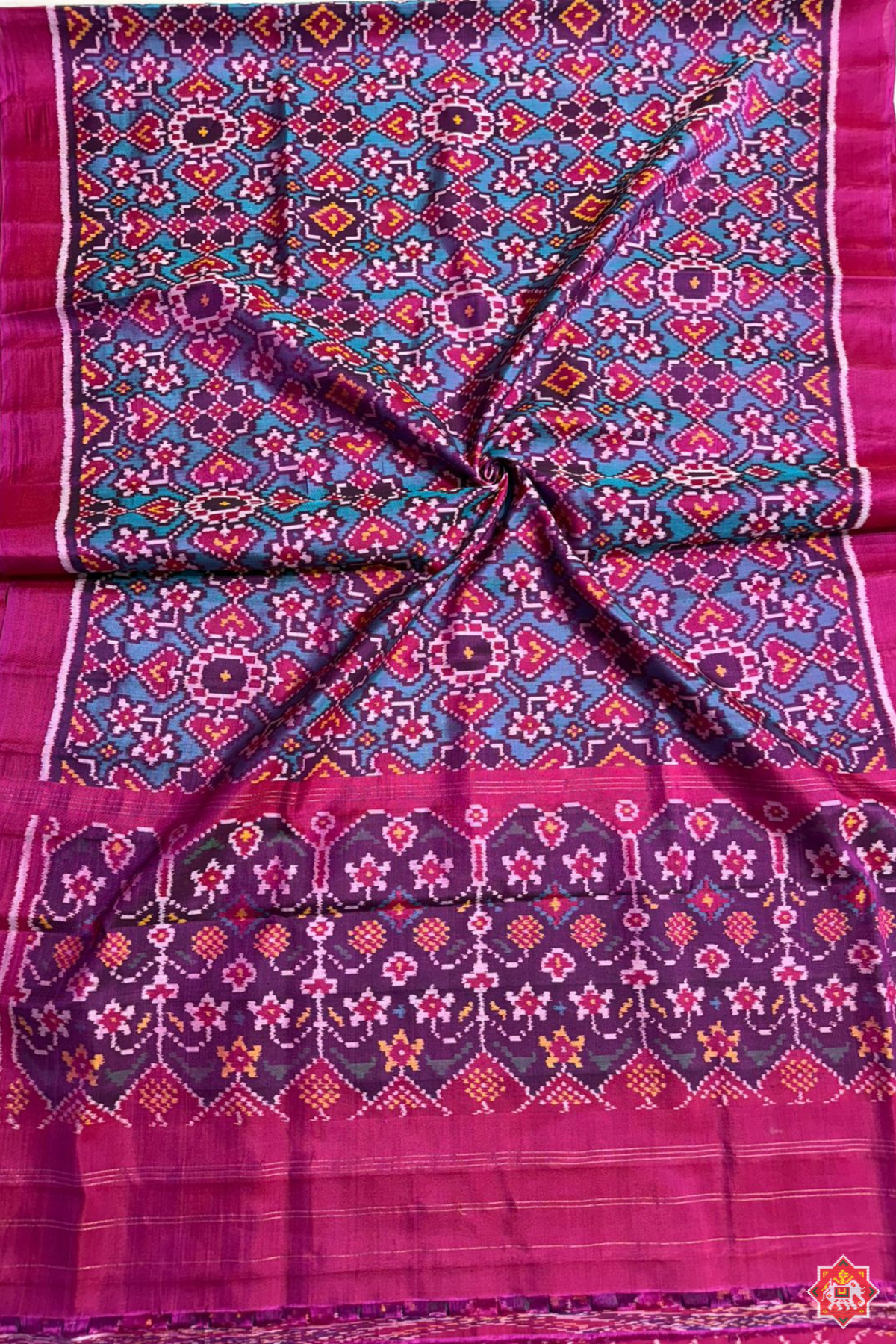 Traditional paan chanda with manek chowk design dupatta