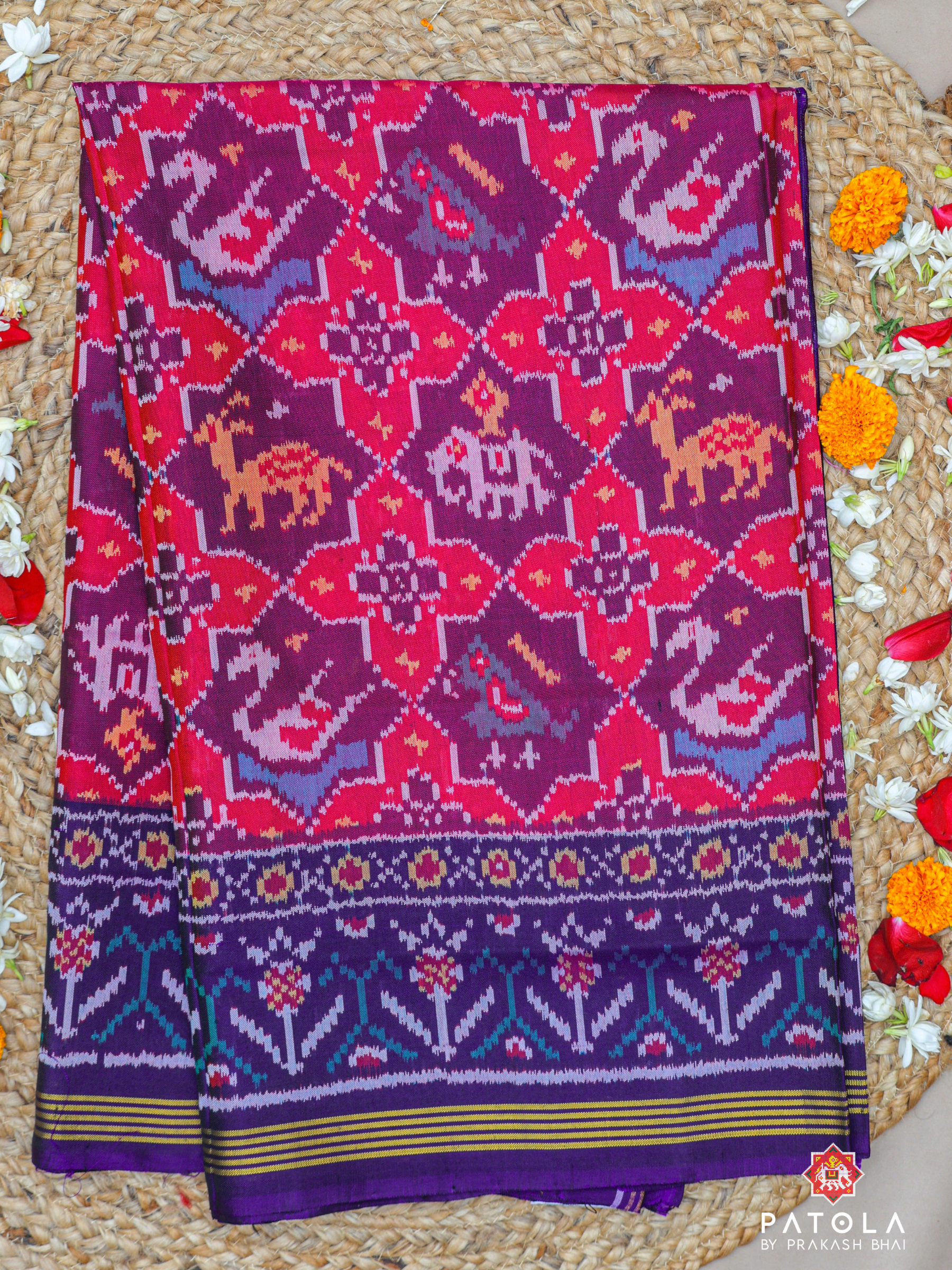 4 Figures With Star Designer Semi Double Ikat Patola Saree