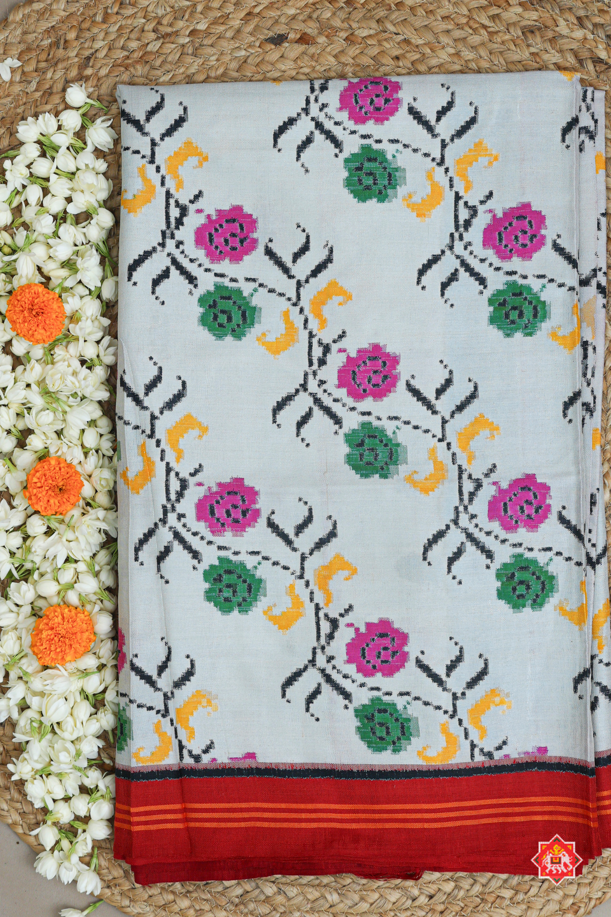 Vell designer with pallu flower design pure double ikat patola saree
