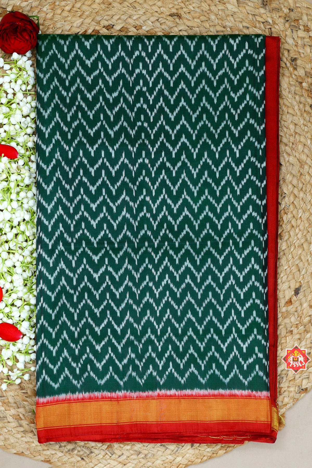 zig-zag design with blouse patola saree