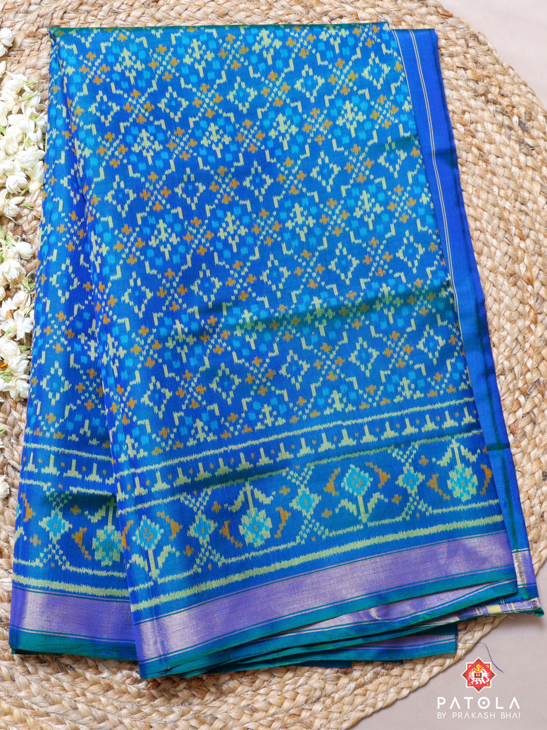 Button Phoon Design With Ghughroo Border Single Ikat Patola Saree